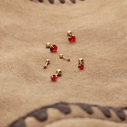 Zarif Vintage Uslubidagi Sterling Silver Stud Muntazamlari Qizil Zirconiya bilan - Gippoallergen va Ayollar uchun Kundalik Kiymak Uchun Mukammal