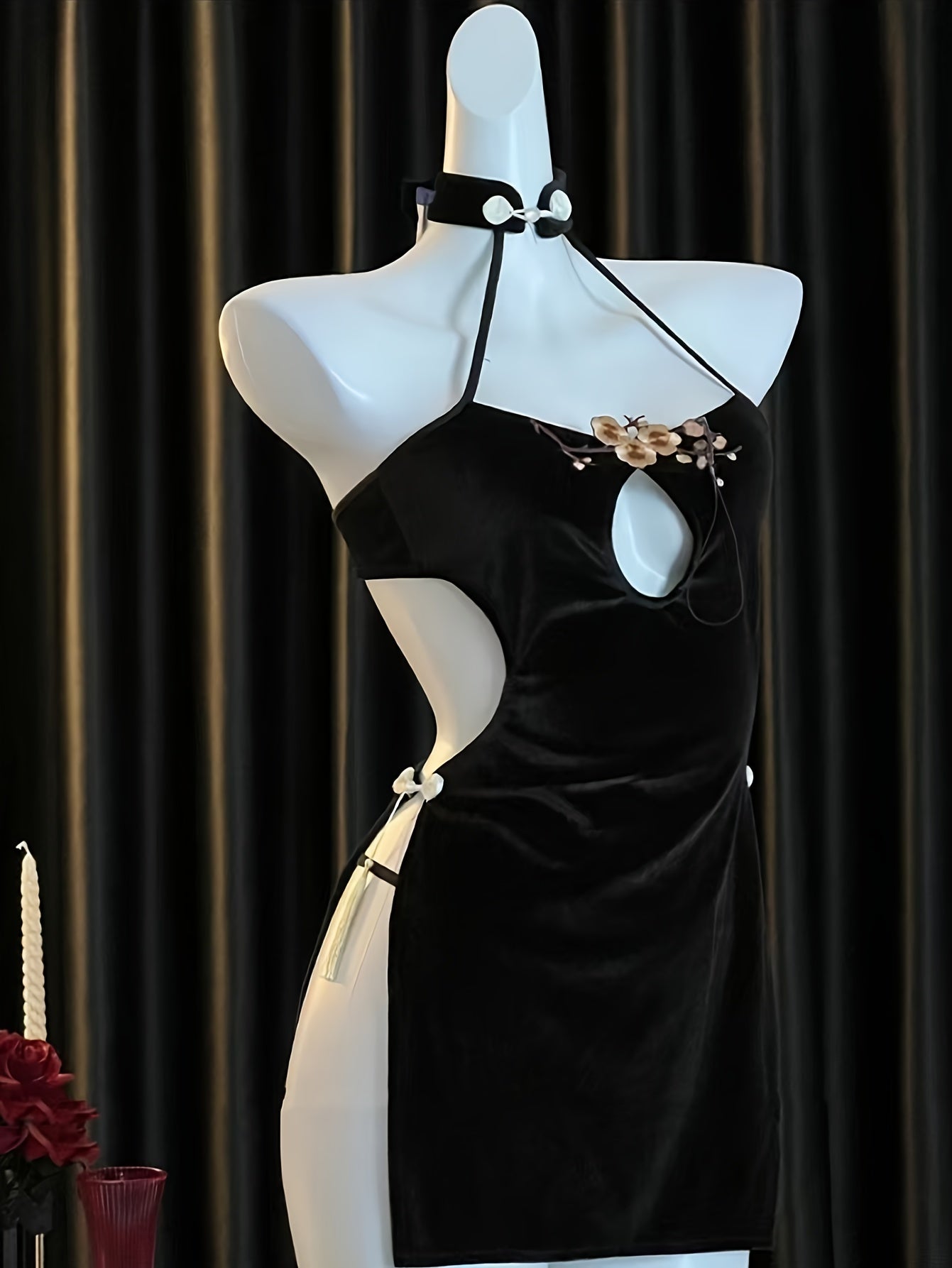 Jozibali O'rik Gul Cheongsam, Yuqori Yirtilish va Velur Ichki Kiym