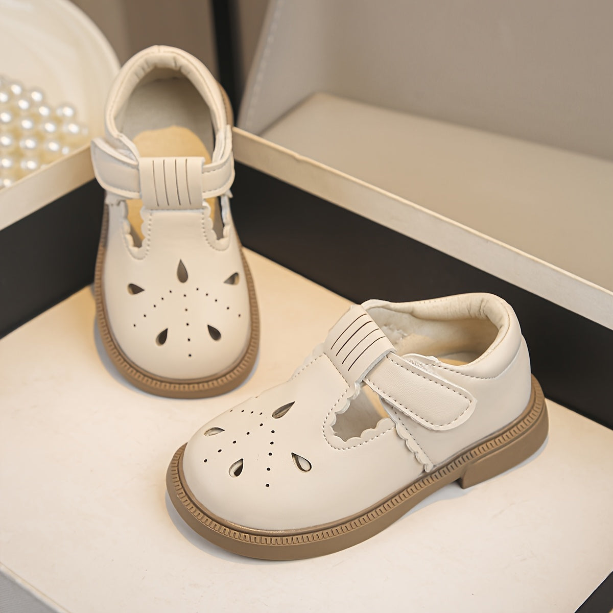 Qizlar uchun yangi zamonaviy yumshoq taglikli prinsessa poyabzallari, bahor va kuz uchun mukammal.