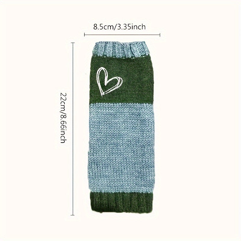 Women's Vintage-Inspired Fleece Mittens with Heart Embroidery and Color Blocking