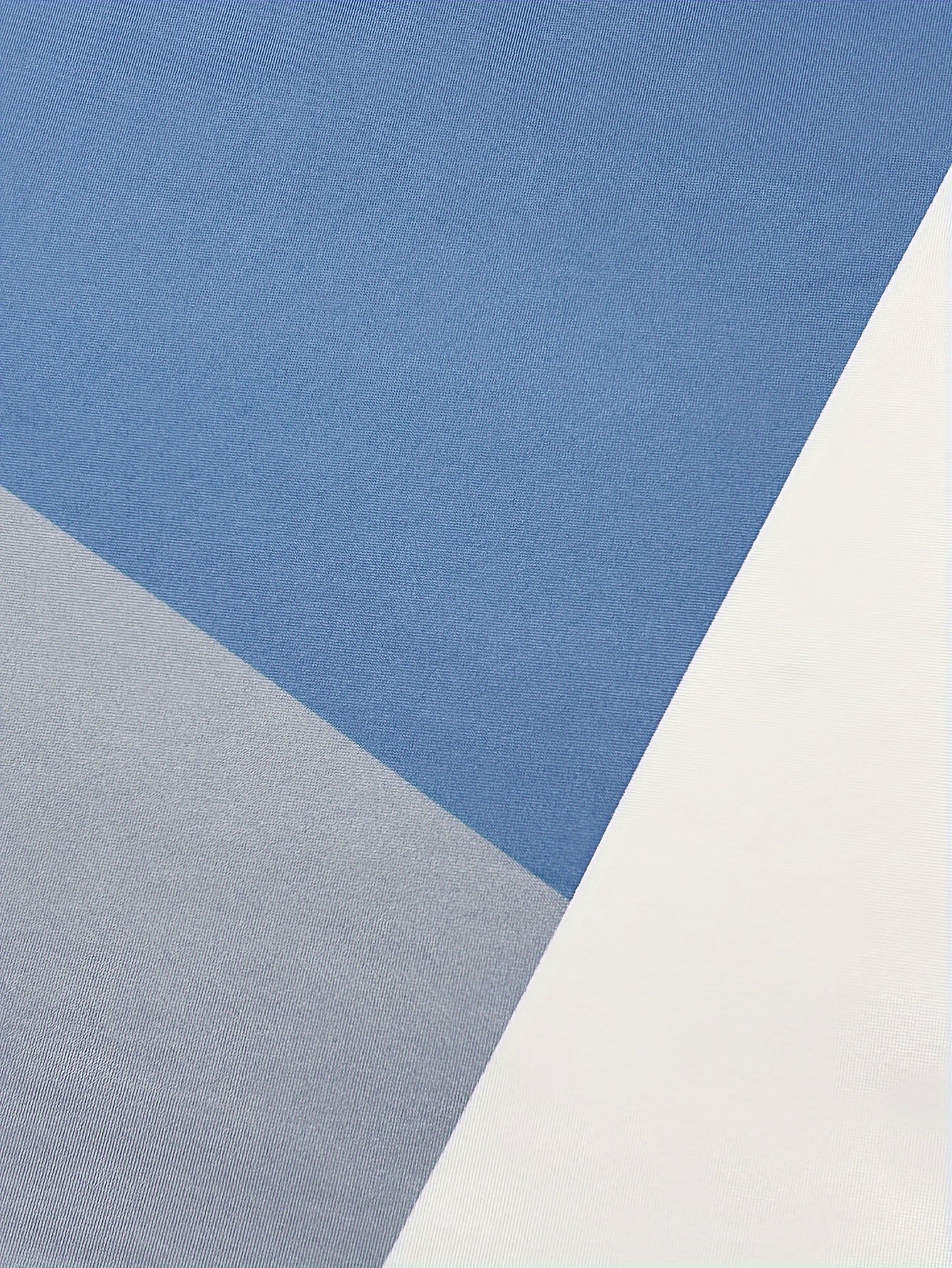 Футболка с вырезом в форме буквы V и цветными блоками для женщин, идеально подходящая для весны и лета.