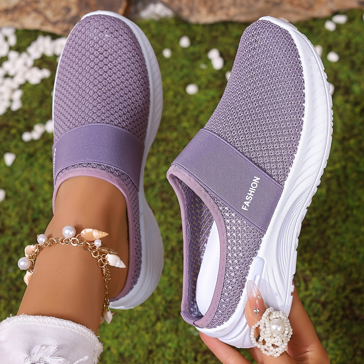 Women's White Large Mesh Slip-On Casual Sports Shoes for Summer and Beach