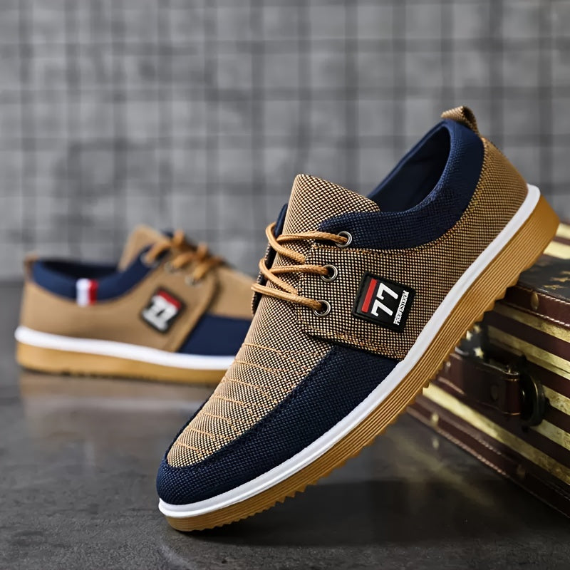 Tashqi faoliyatlar uchun zamonaviy rangli blokli kanvas skeyt poyabzallari, sirpanmaydigan tagliklar va qulay bog'ichli dizayn bilan.