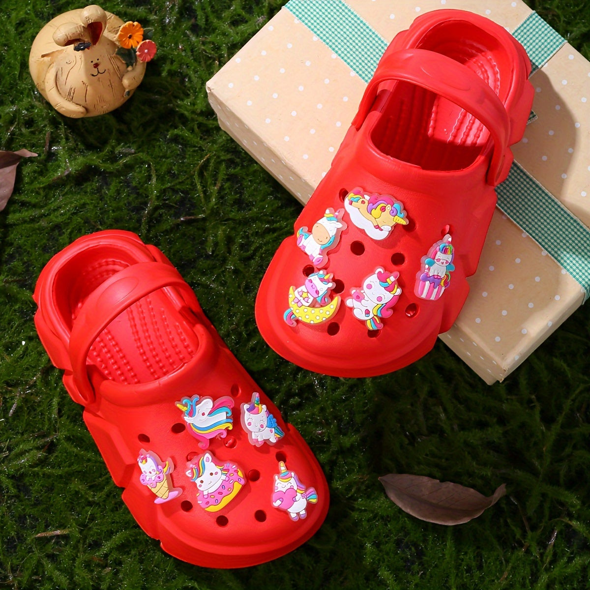 Children's Cartoon Clogs with Breathable EVA Sole and Insole All-Season Comfort for Ages 14 and Under