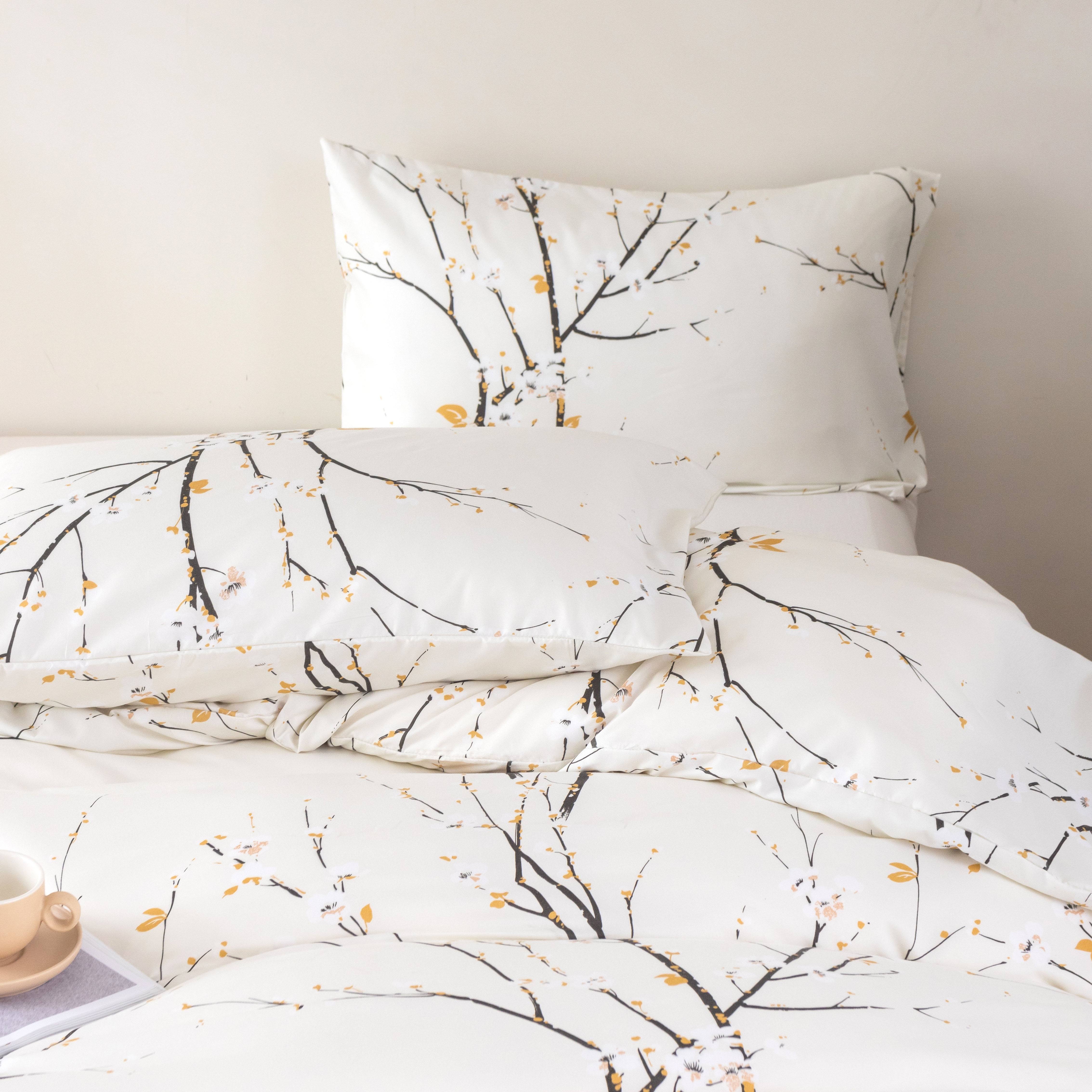 Flower Print Duvet Cover Set with Pillowcases Soft Bedding for Bedroom or Guest Room