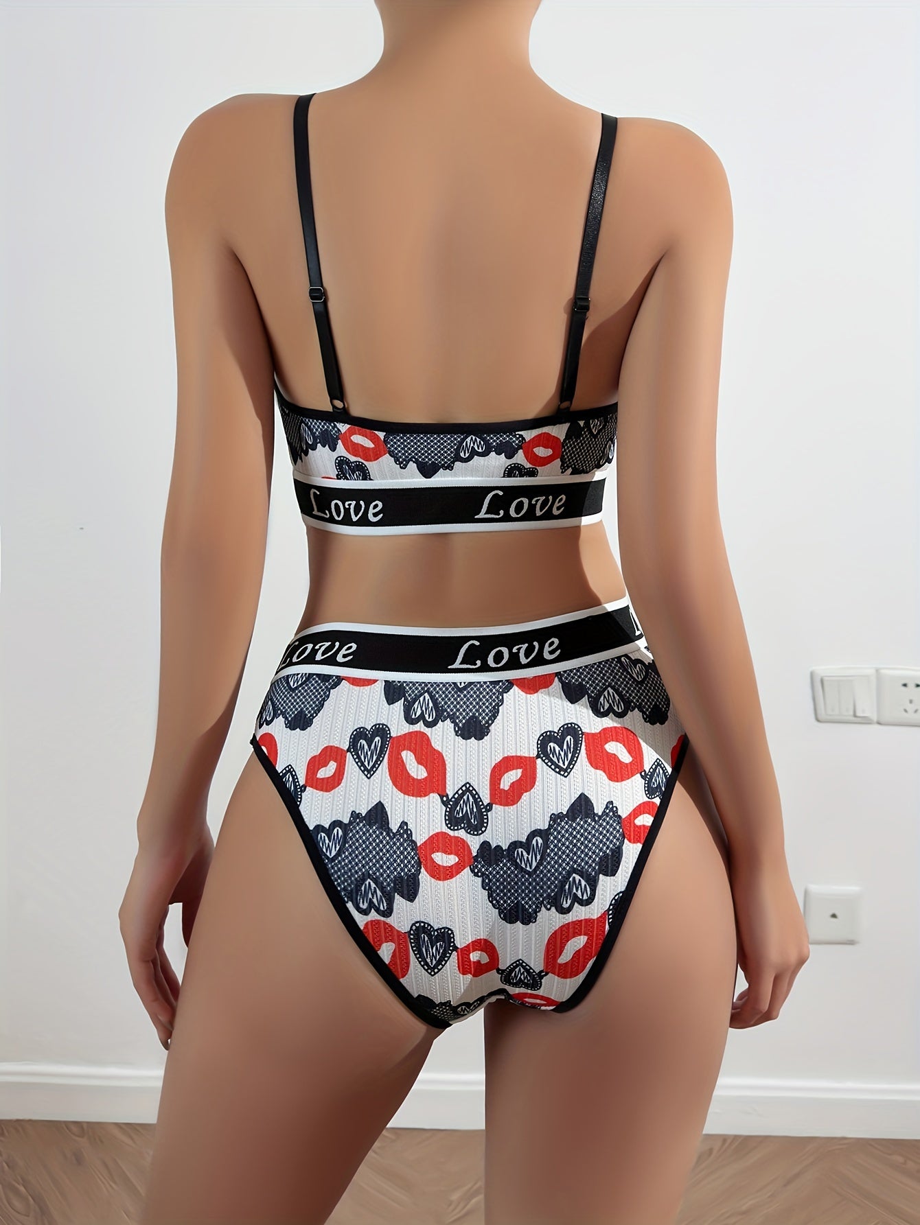 Women Breathable Heart Print Lingerie Set with Bra and Panty