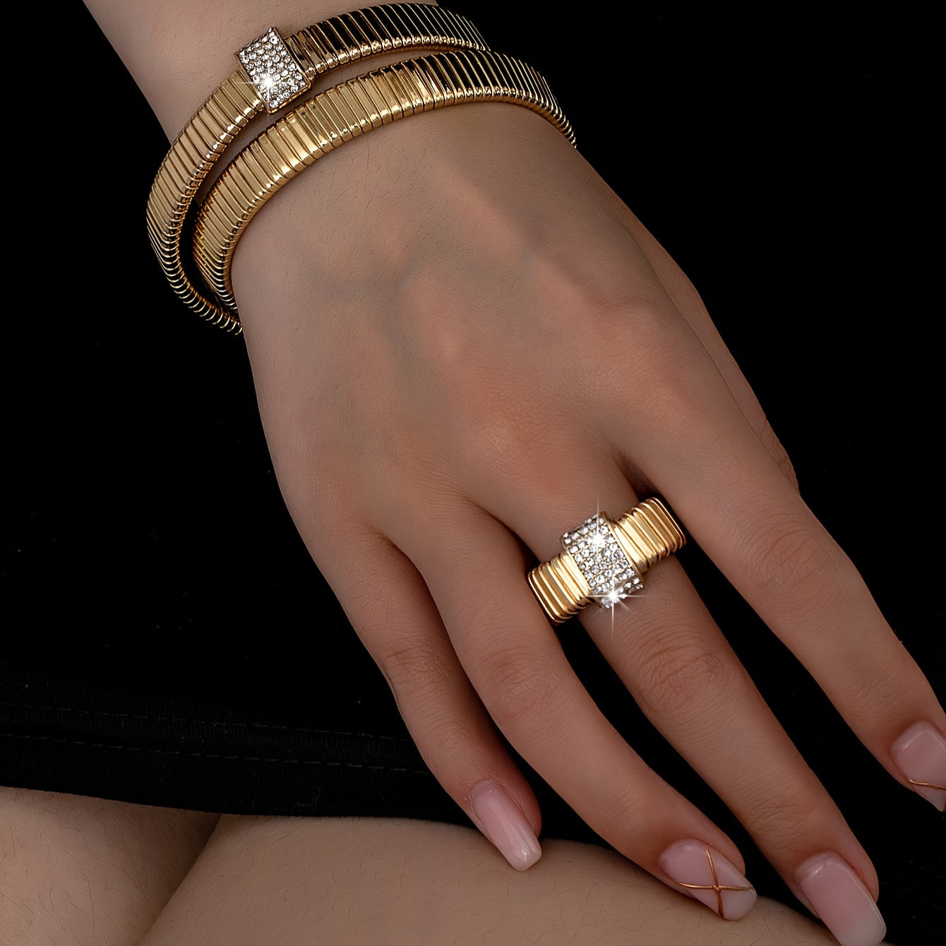 Zamonaviy va jozibador ilon zanjirli bilaguzuk va uzuk to'plami - Ayollar uchun yozgi muhim aksessuar, har kuni kiyish yoki maxsus tadbirlar uchun ideal