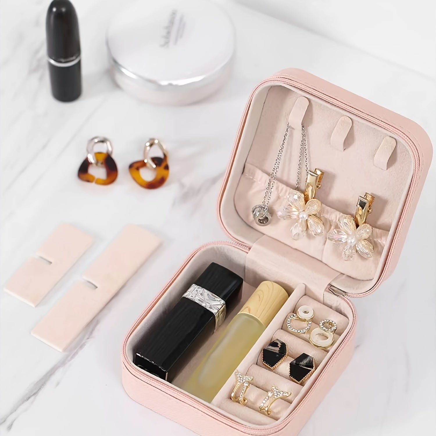 Pequeño organizador de viaje para joyas para anillos, pendientes y collares con compartimentos