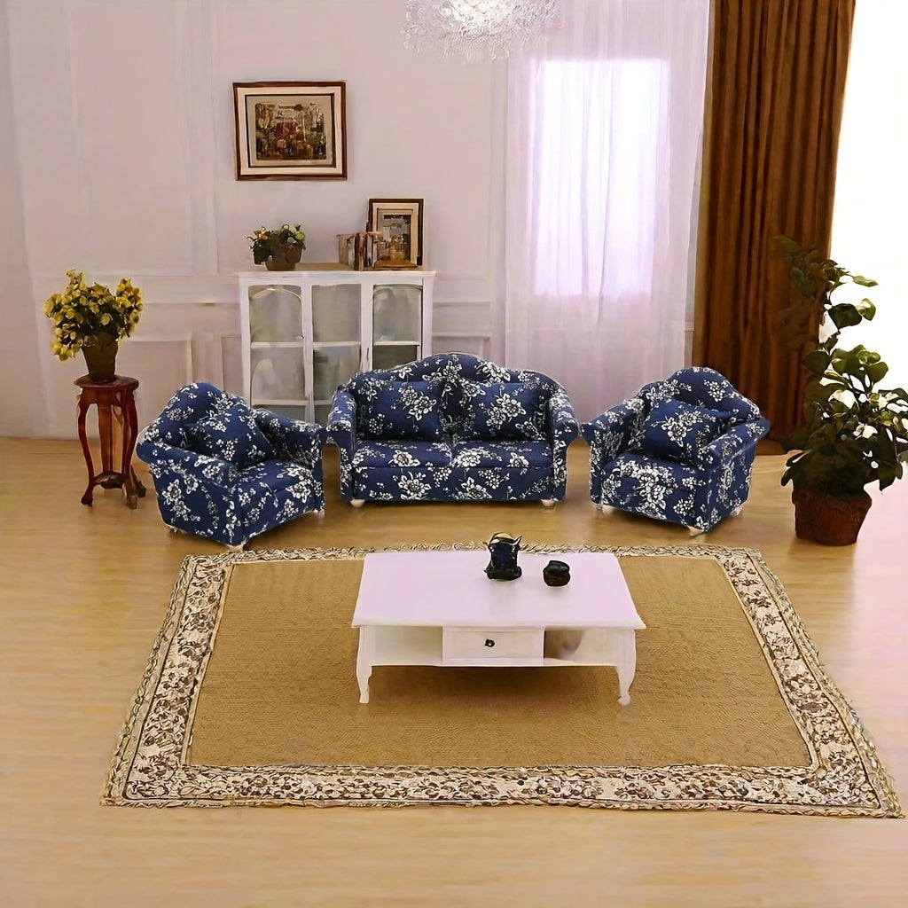 Красивый небольшой диванчик с синим цветочным узором, изготовленный вручную из дерева — уникальный предмет мебели, идеально подходящий для создания непринужденной атмосферы и преподносимый в качестве особого подарка.