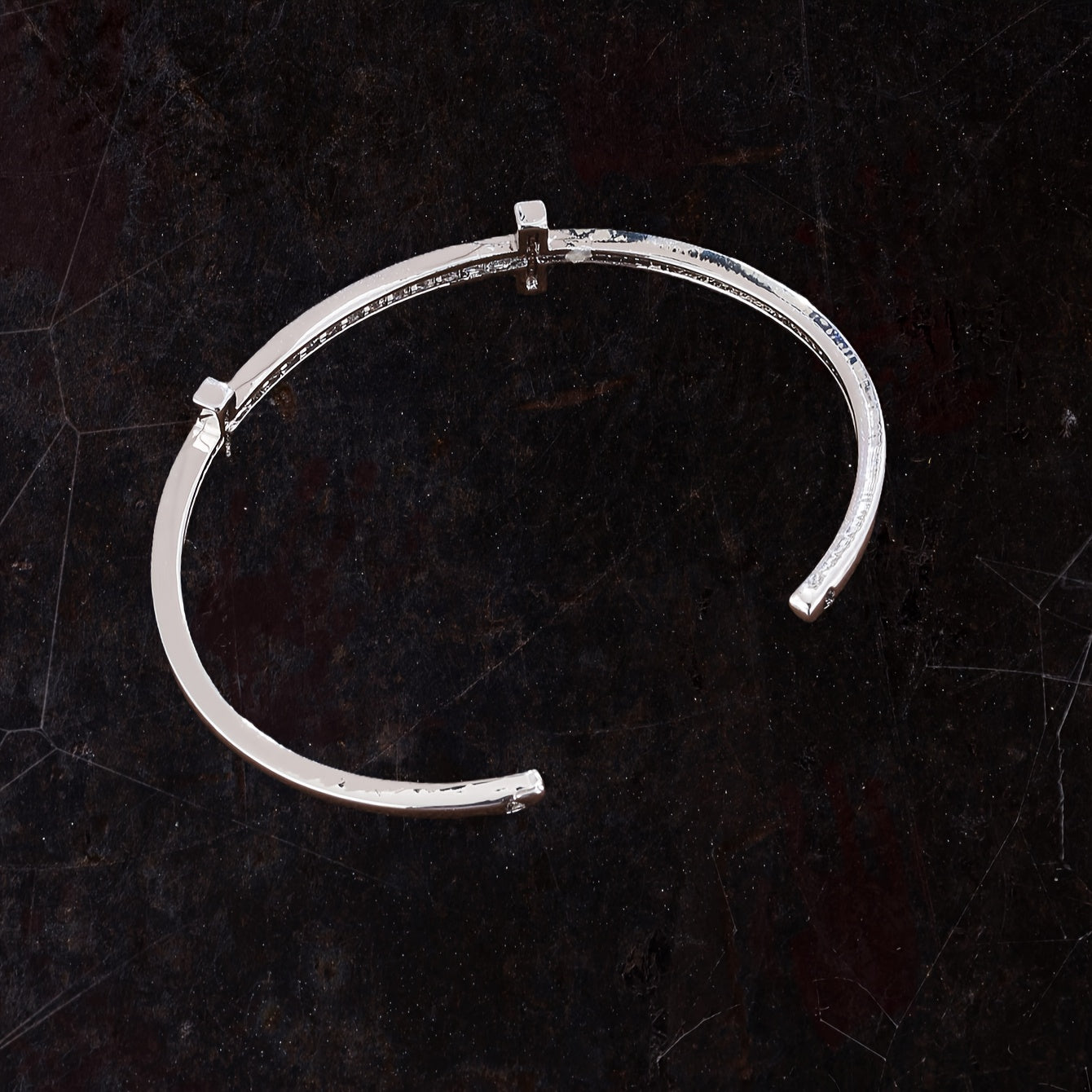 Women's Silver Bracelet with Synthetic Zirconia Stones for Elegant Fashion