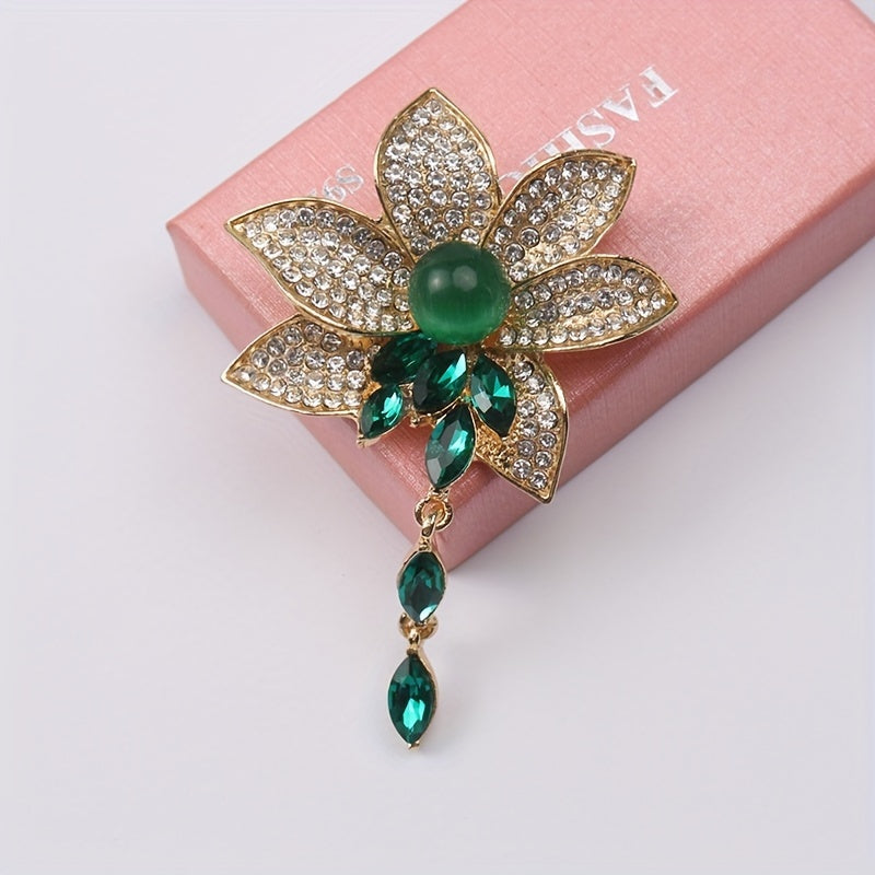 Ayollar uchun vintage yashil jade kristalli brosh pin, rhinestones va tassel dizayni bilan