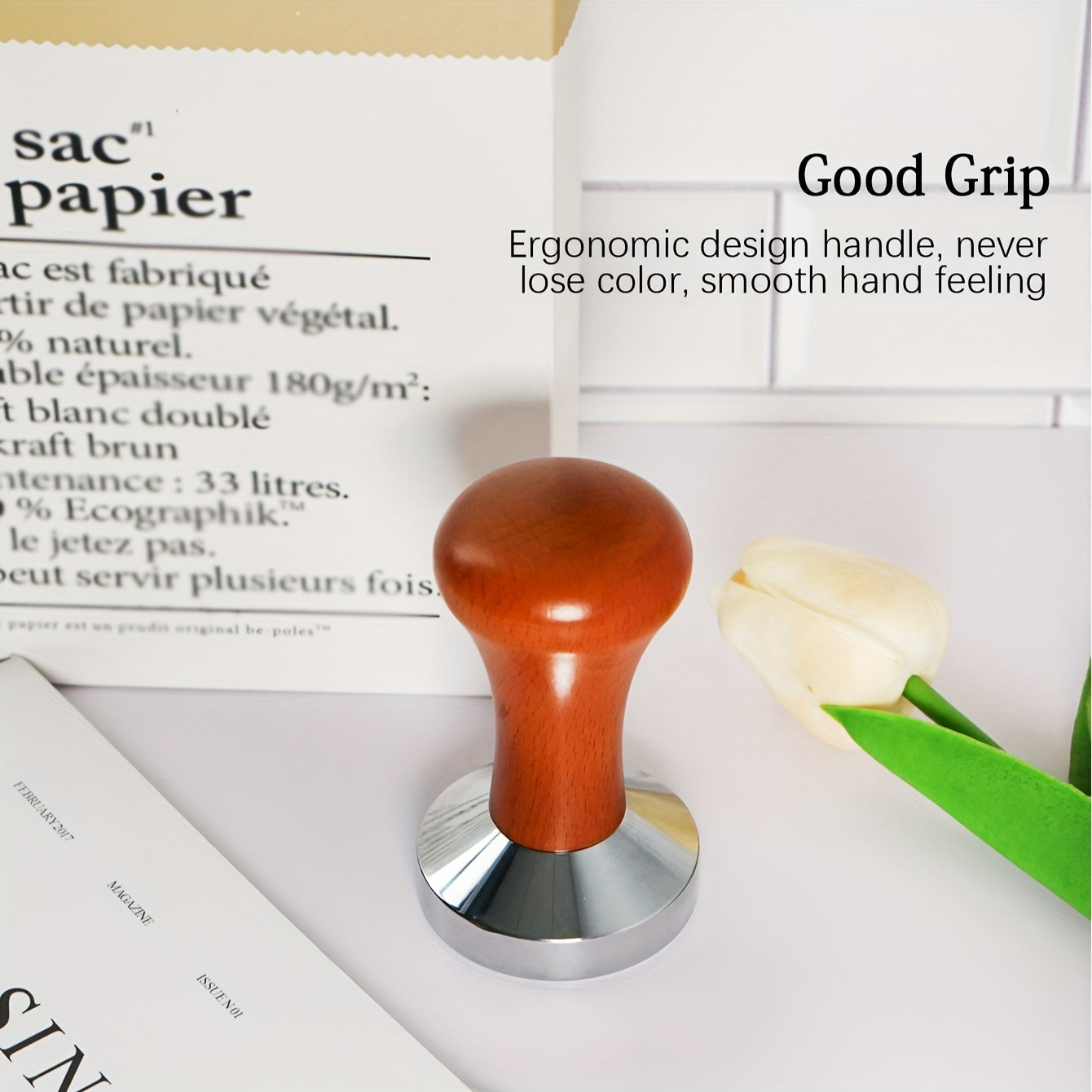 Prensa de café de madera hecha a mano con base de ondas y presión calibrada