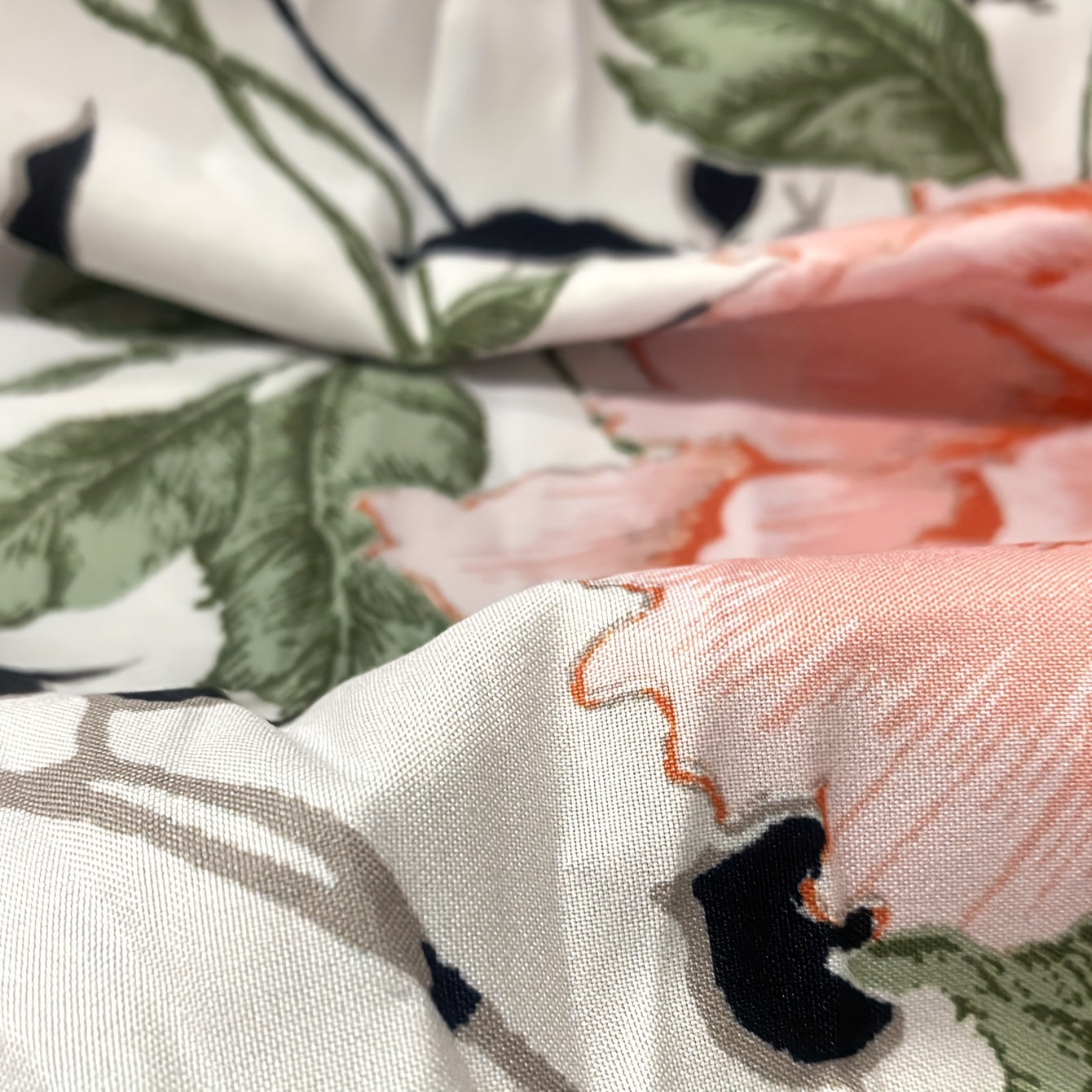 Pink Flower Pattern Pillowcases Set of 2 Soft Breathable Fabric Bedroom Sofa Decor