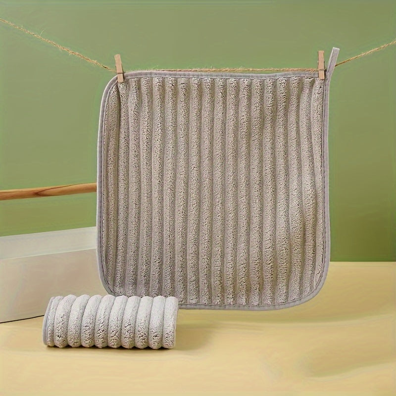 Yumshoq tez quriydigan qo'l sochiqlari 1, 3 yoki 5 ta to'plamlarda, oshxona, hammom va uyda foydalanish uchun mos.