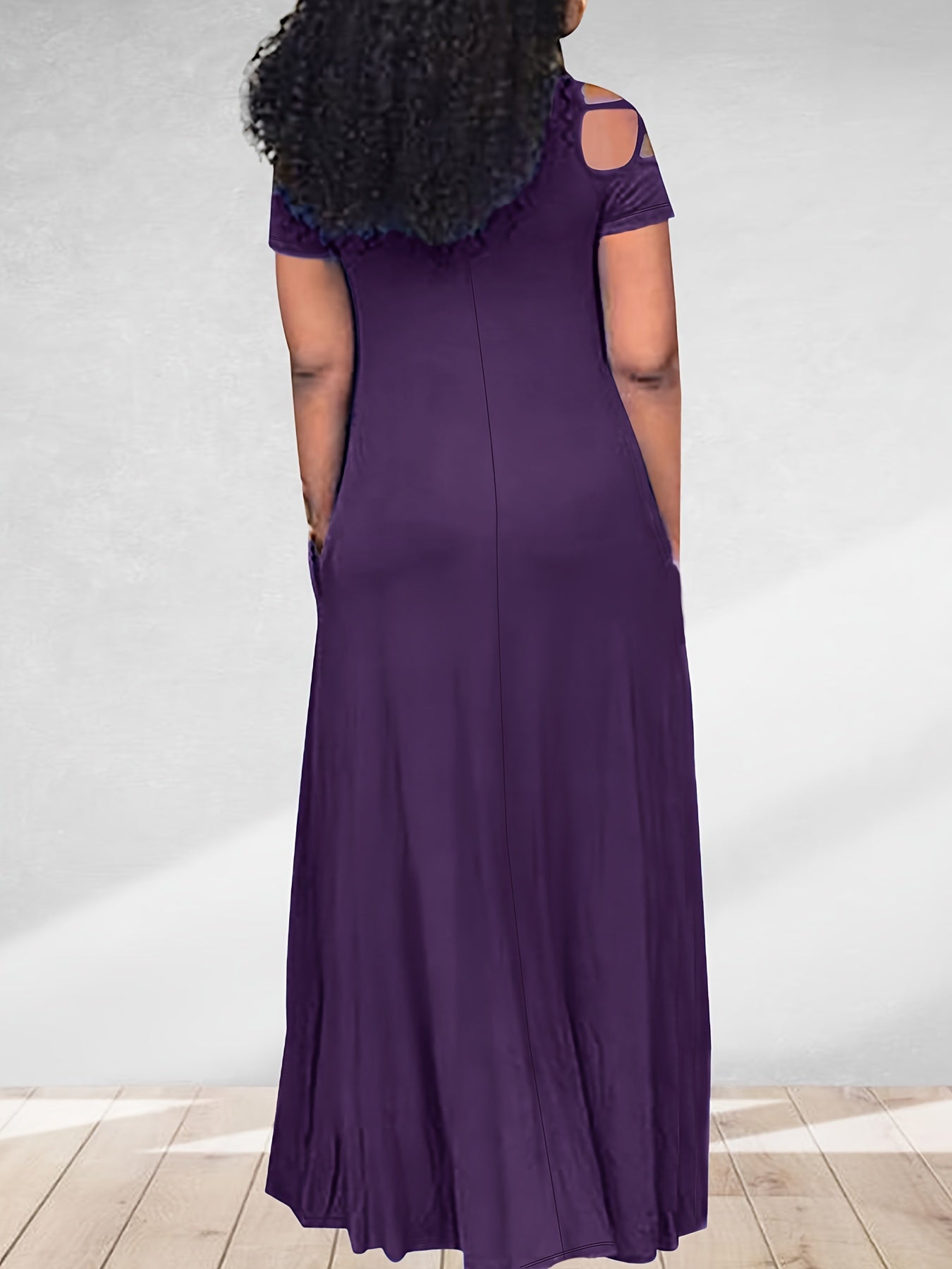 Plus Size Solid Side Cutout Crew Neck Short Sleeve Dress