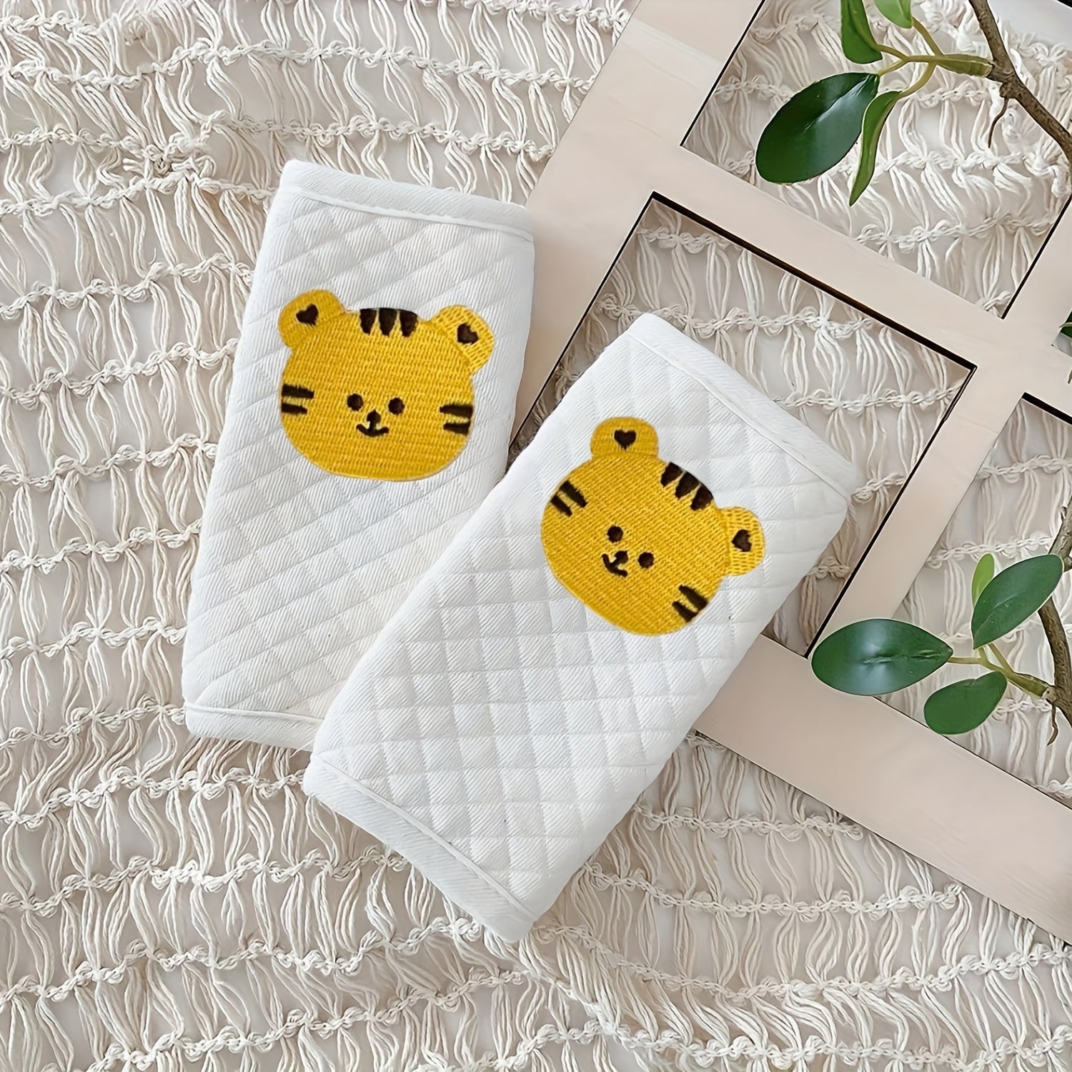 Baby Safety Seat Shoulder Strap Cover Cartoon Bear Soft Cushion for Strollers and Car Seats