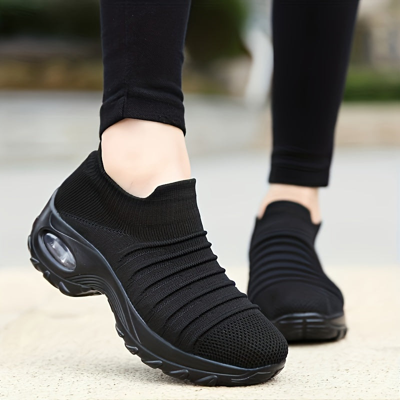 Plus Size Black Upper Gray Sole Slip-On Air Cushion Jazz Sneakers