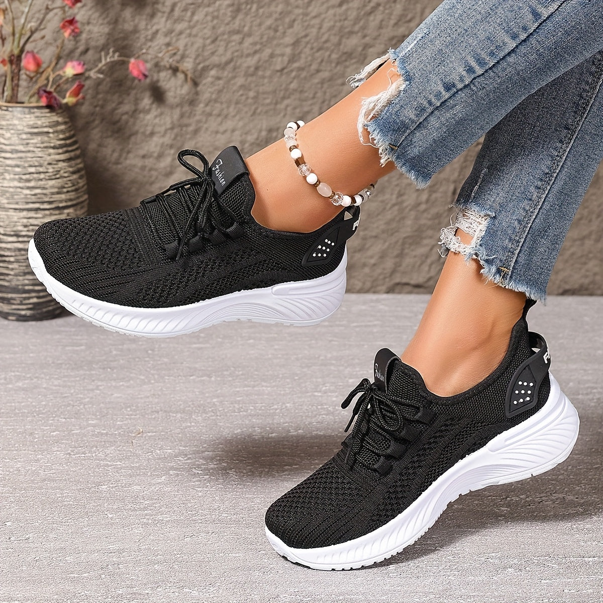 Ayollar uchun katta oq casual slip-on sport poyabzali bahor va yoz uchun