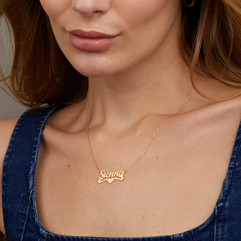 Zarif Vintage 925 Sterling Silver 14K Oltin Qoplangan Ism Pendanti Zanjir. Ushbu nozik zargarlik ayollar uchun har kuni yoki to'y kunida taqish uchun mukammal, bu esa uni ideal Sevishganlar kuni sovg'asiga aylantiradi.