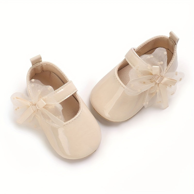 Girls Mary Jane Flats with Bow Accent Non-Slip Soft Sole for Weddings and Parties in Black White Red Pink