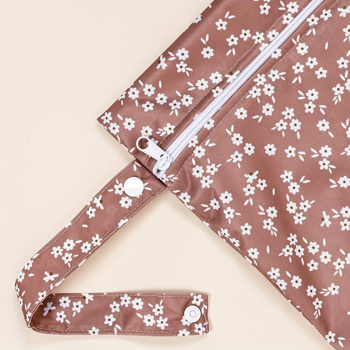 2 ta gullar va hayvonlar naqshidagi pampers sumkasi to'plami, shu jumladan portativ nam/quruq sumka va suv o'tkazmaydigan pampers sumkasi