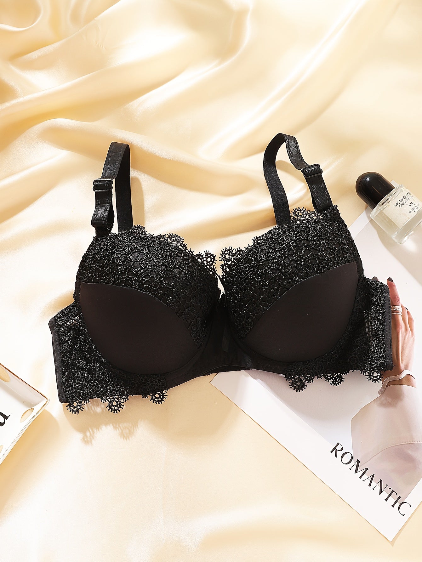 3 ta bir xil rangdagi ayollar uchun push up brasslar, B kub, qulay ichki kiyim