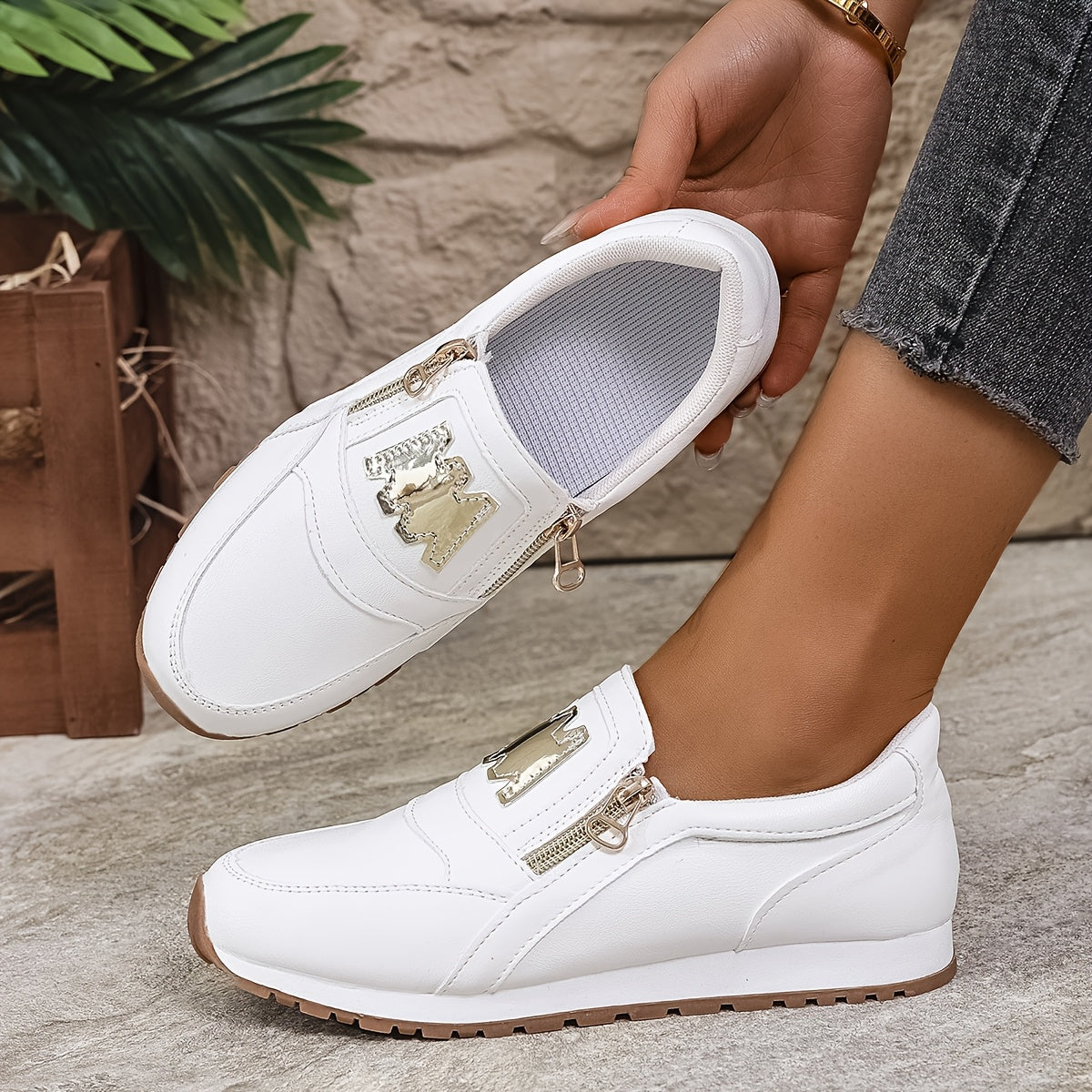 Women's Casual Sneakers Comfortable Low-Top Flats Breathable Sole
