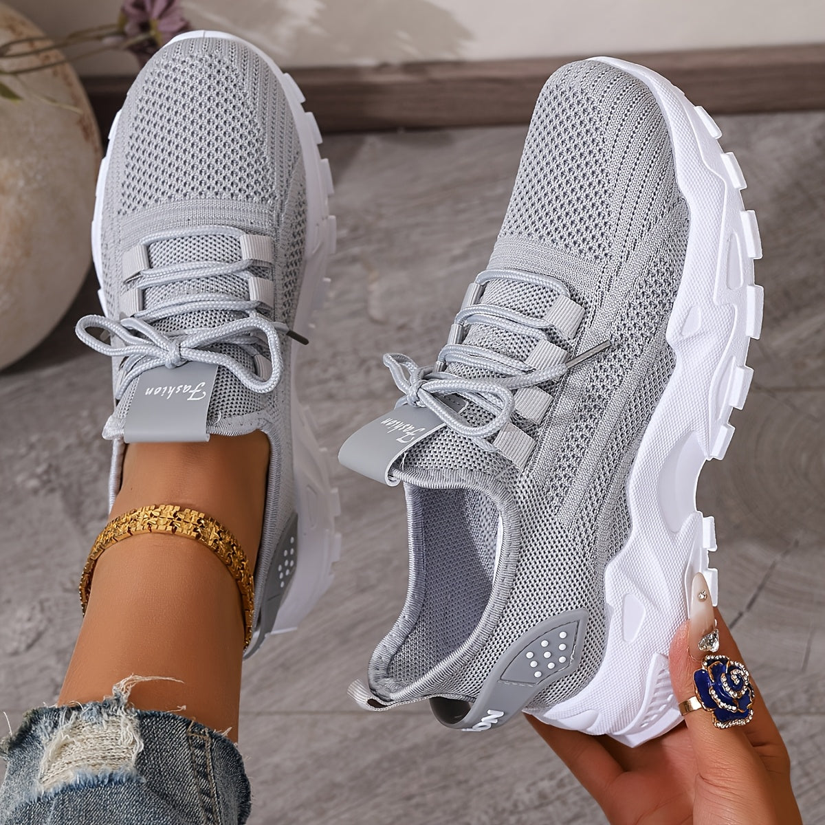 Ladies Casual Shoes Light Soft Sole White Travel Walking Sneakers