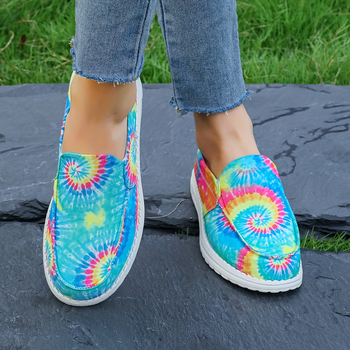 Women's Tie Dye Canvas Shoes Low Top Casual Sneakers Lightweight Outdoor