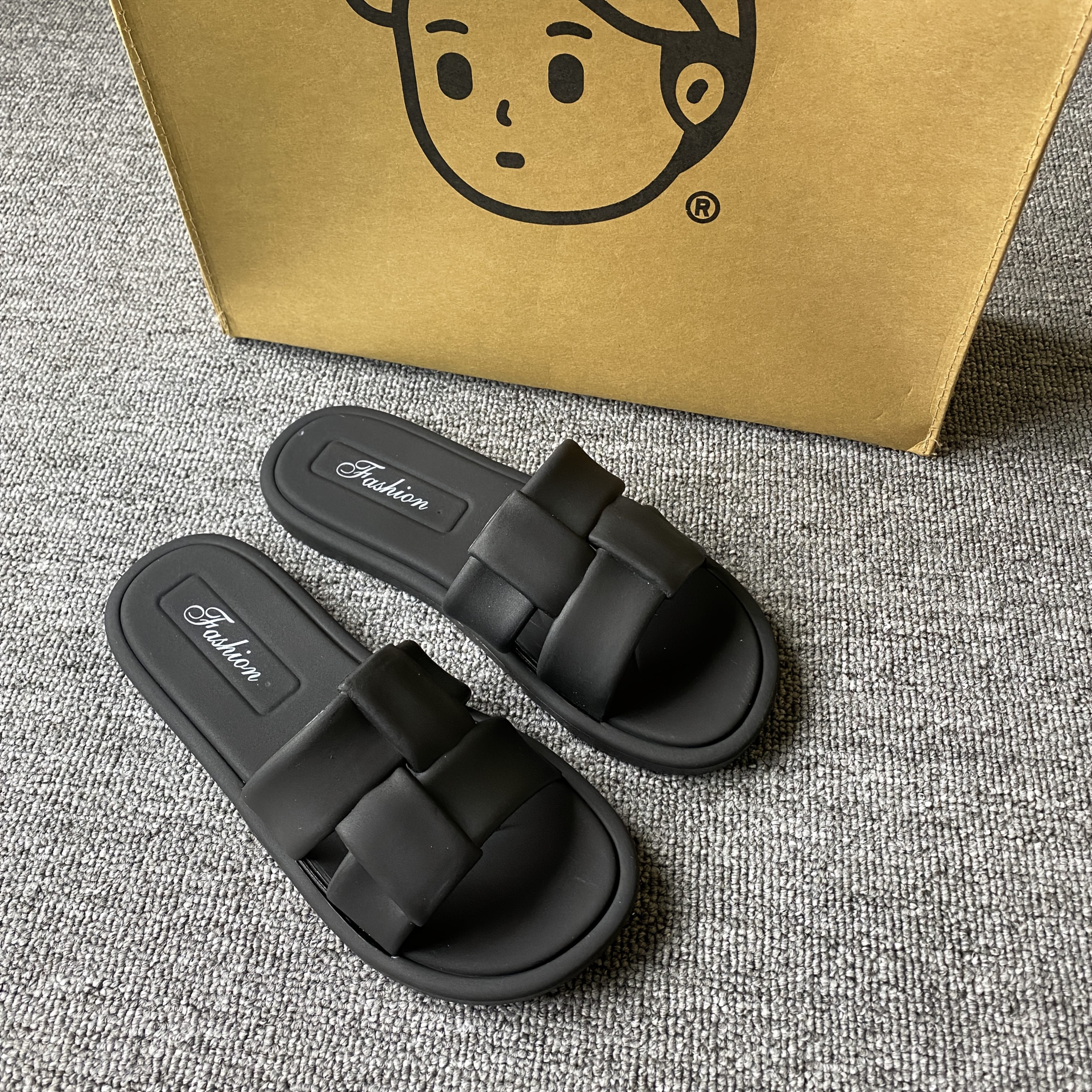 Women's Silver Woven Flat Sandals for Summer Beach Outdoor Outfit