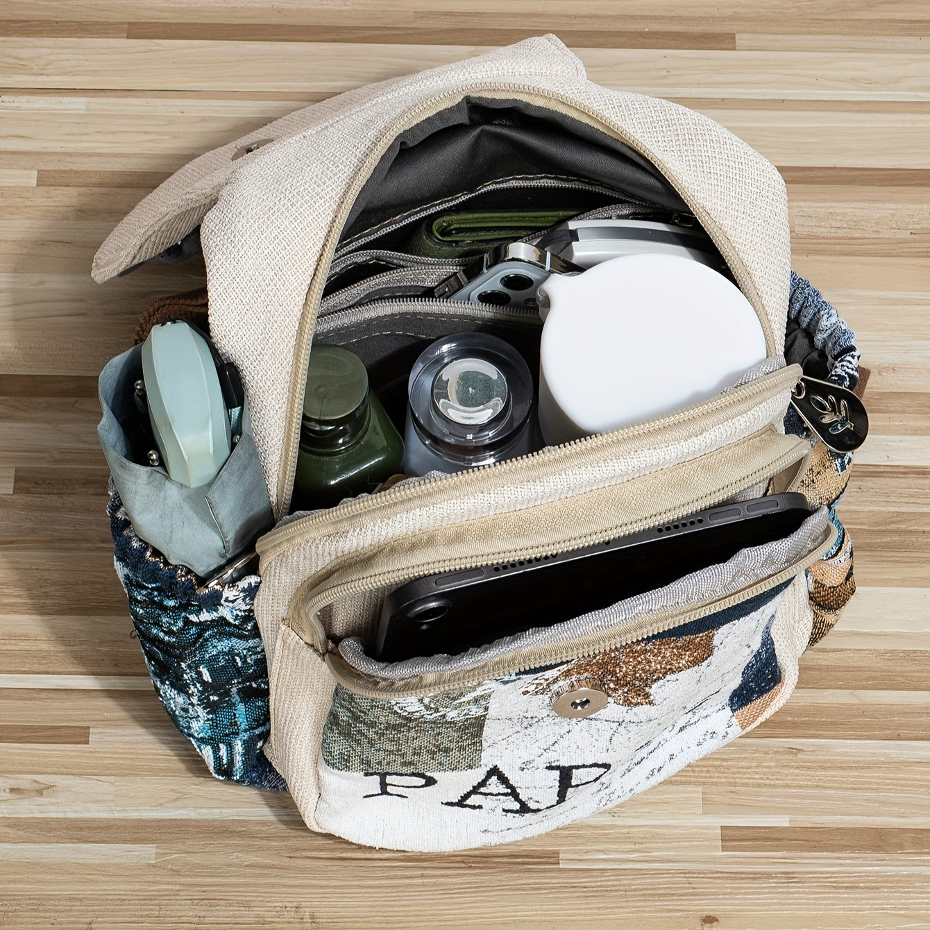 Mochila de estilo bohemio con estampados coloridos de gatos y gansos para uso casual