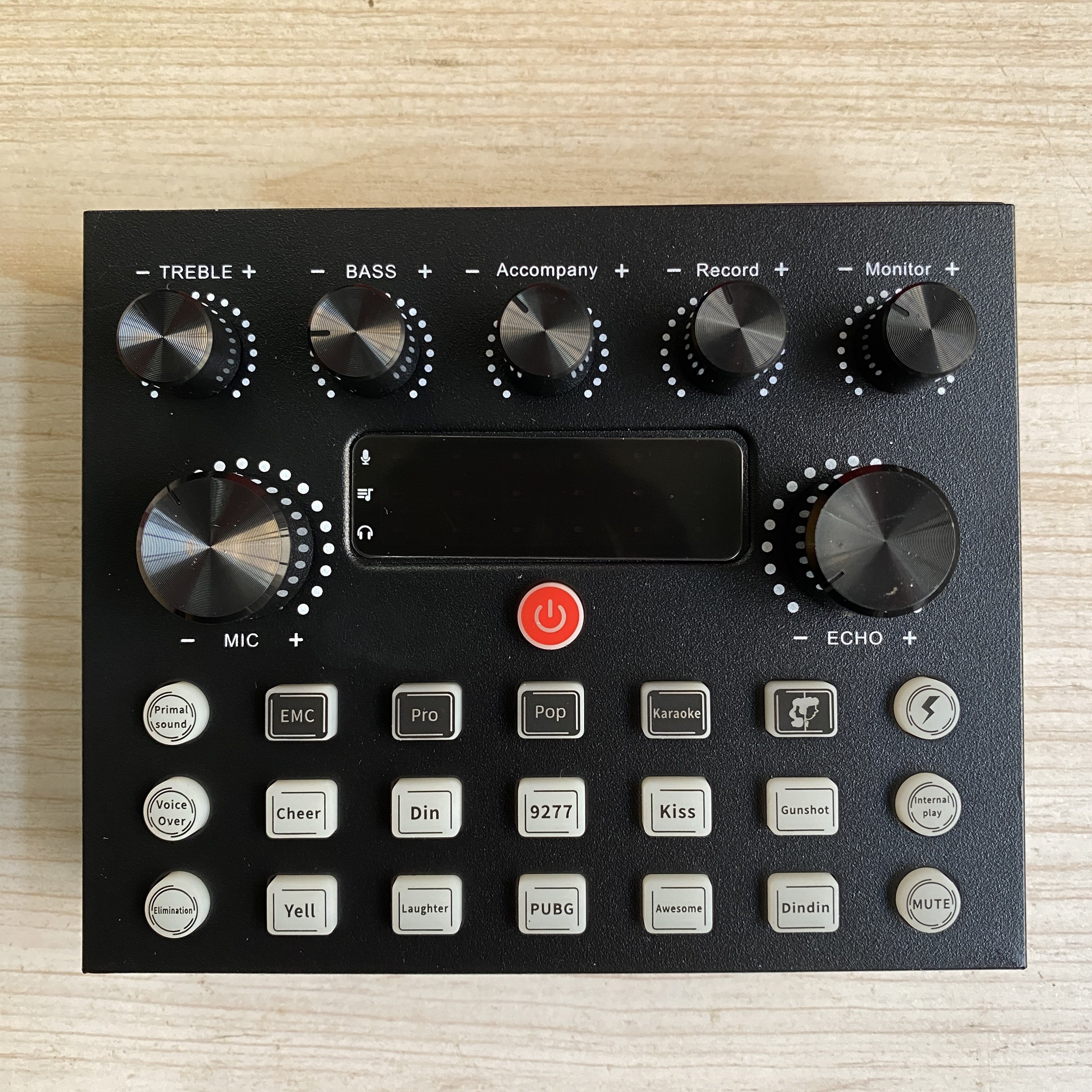 V8S Pro Audio Interfeysi Ovozni O'zgartirish Effektlari bilan - USB Quvvatlanadigan, 500mAh Qayta Zaryadlanadigan, ABS Qora Ovoz Kartasi PC yozuvi, qo'shiq aytish, oqim va o'yinlar uchun, Mikrofon va Quloqchin Ulanishi bilan