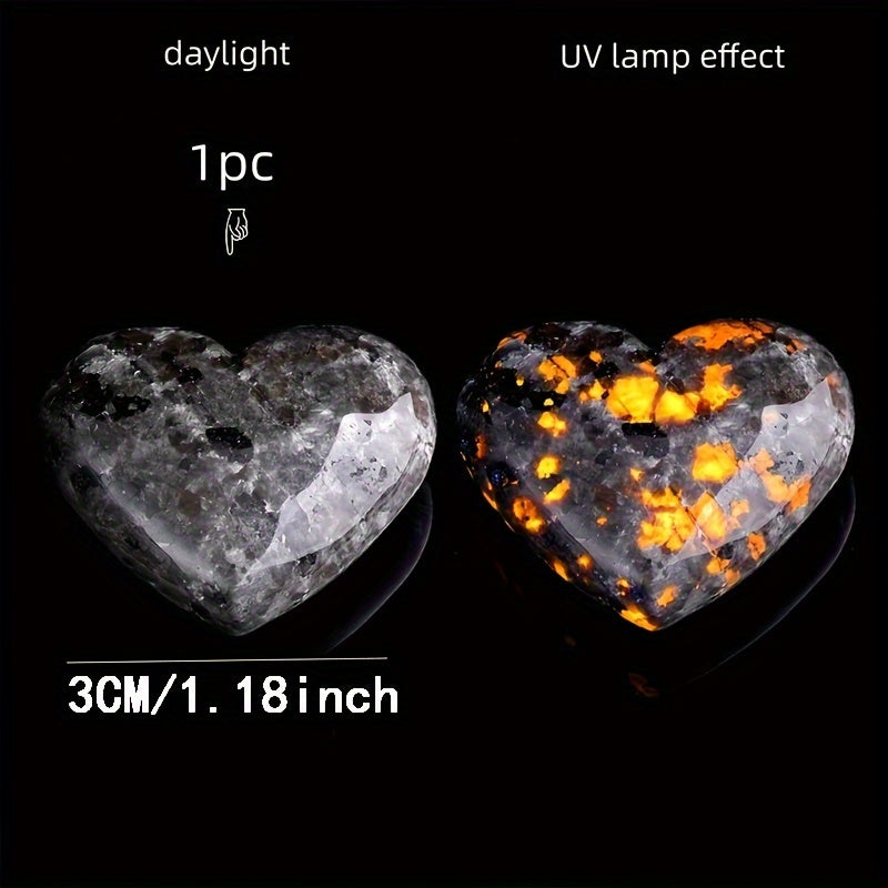 Juego de tres piedras de sodalita en forma de corazón que brillan en la oscuridad, reactivas a UV, para decoración de habitaciones o regalos