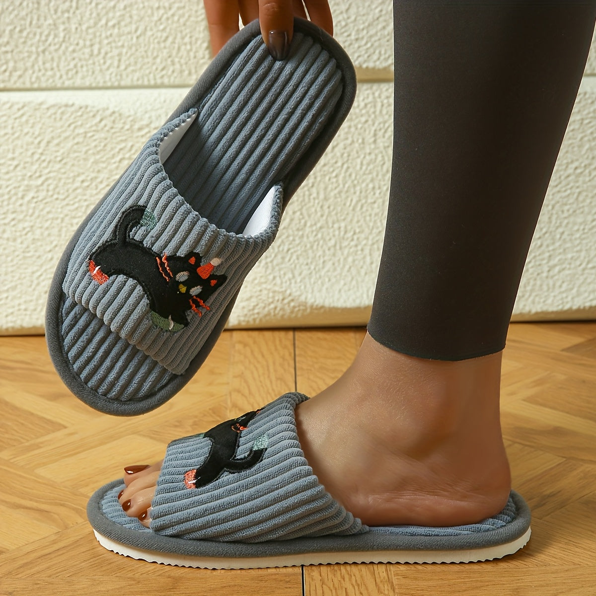 Унисекс домашние тапочки-слипоны с мультяшным котом и шапкой Санты