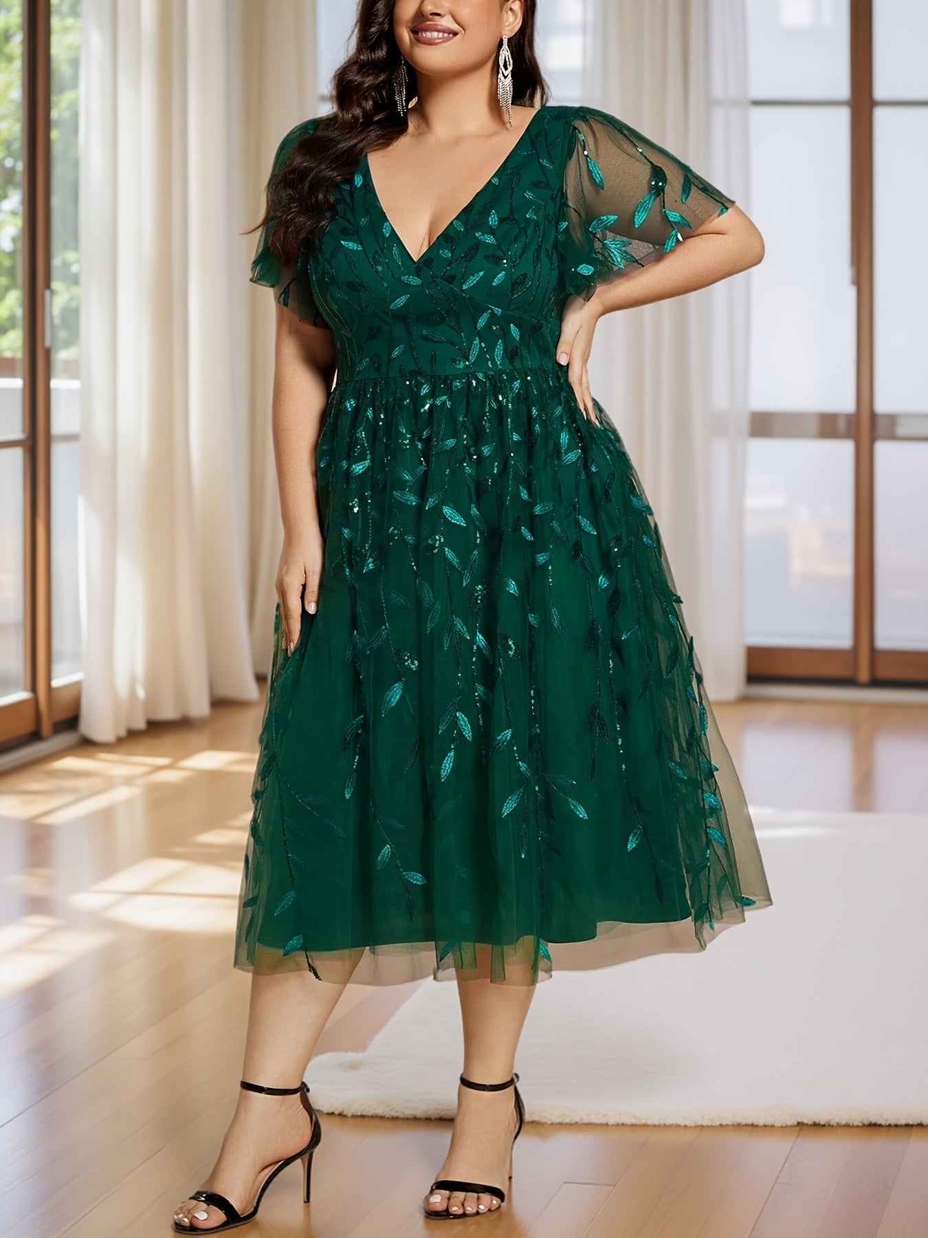 Plus Size Women's Mesh Cocktail Dress for Evening Parties and Formal Events