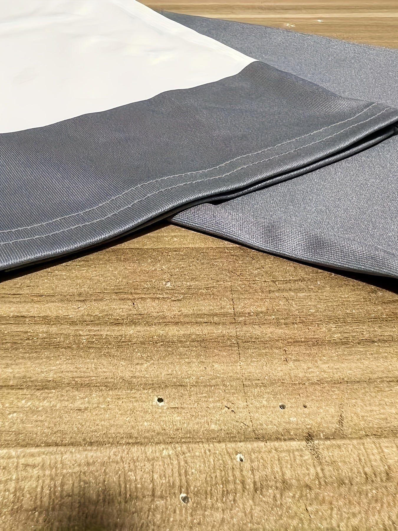 Conjunto de dos piezas con estampado geométrico de talla grande con top de cuello redondo y pantalones