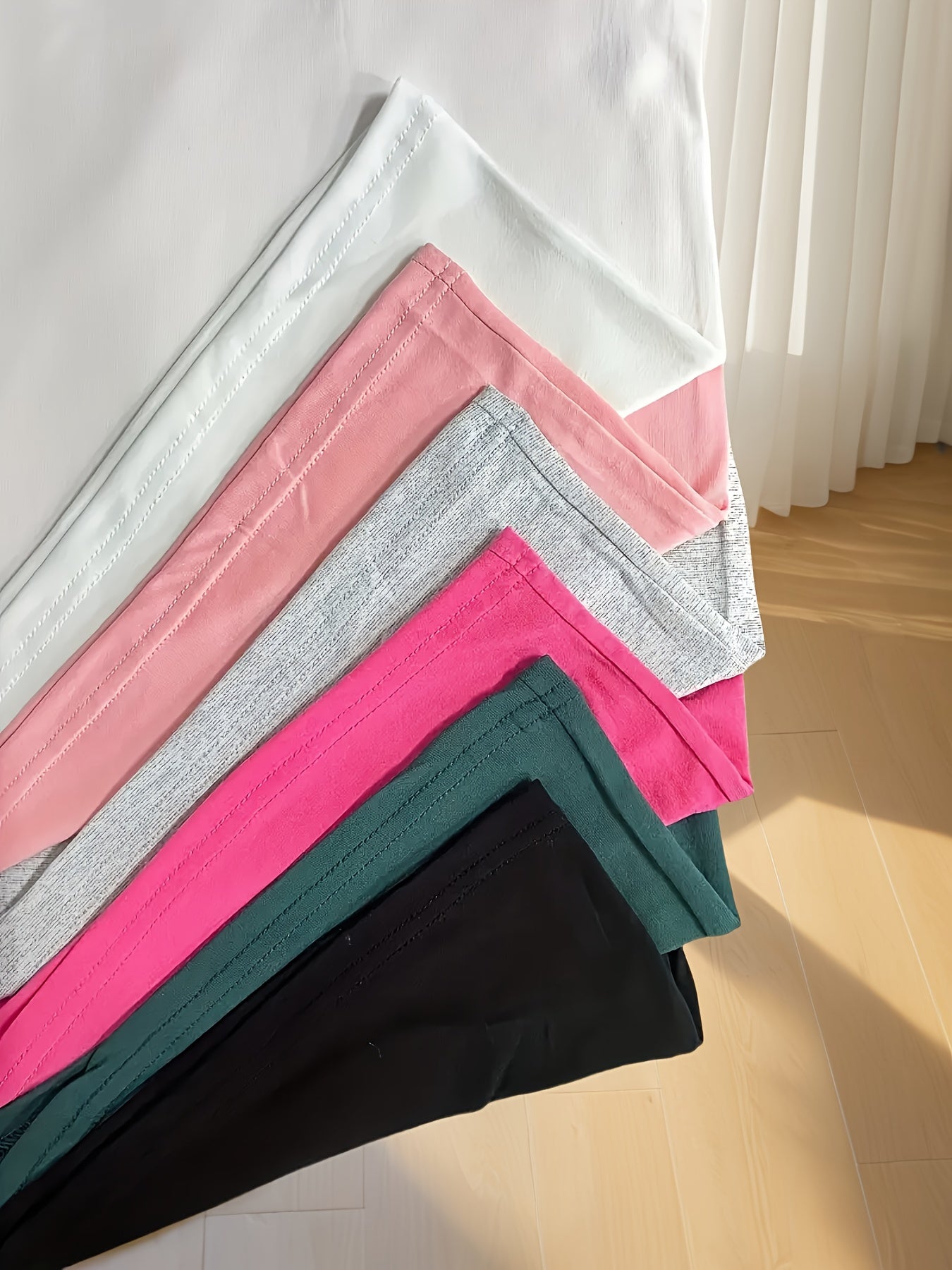 Ayollar uchun katta o'lcham paxta bo'yinbog'li tanklar, yozgi asosiy to'plam