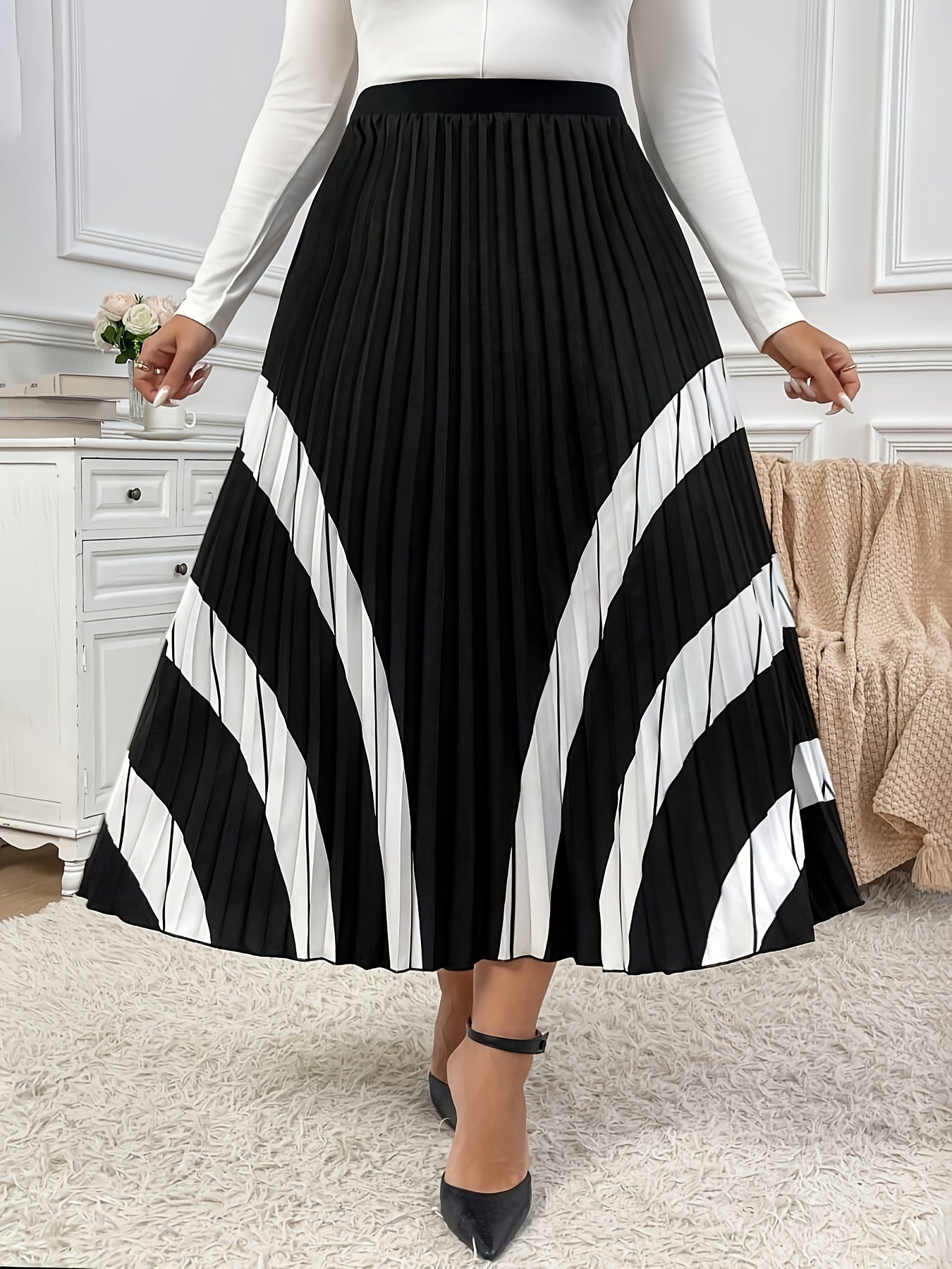 Plus Size Pleated Midi Skirt Geometric Pattern Black White All-Season