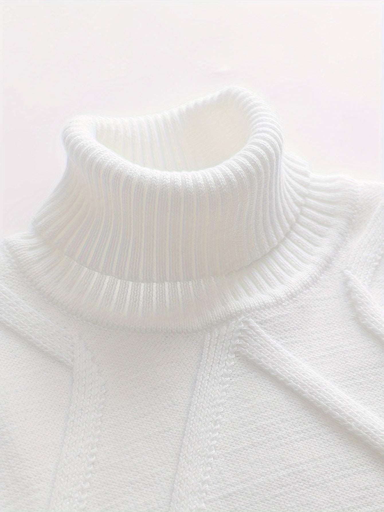 Men's Knit Turtleneck Sweater with Geometric Pattern and High Stretch Fabric