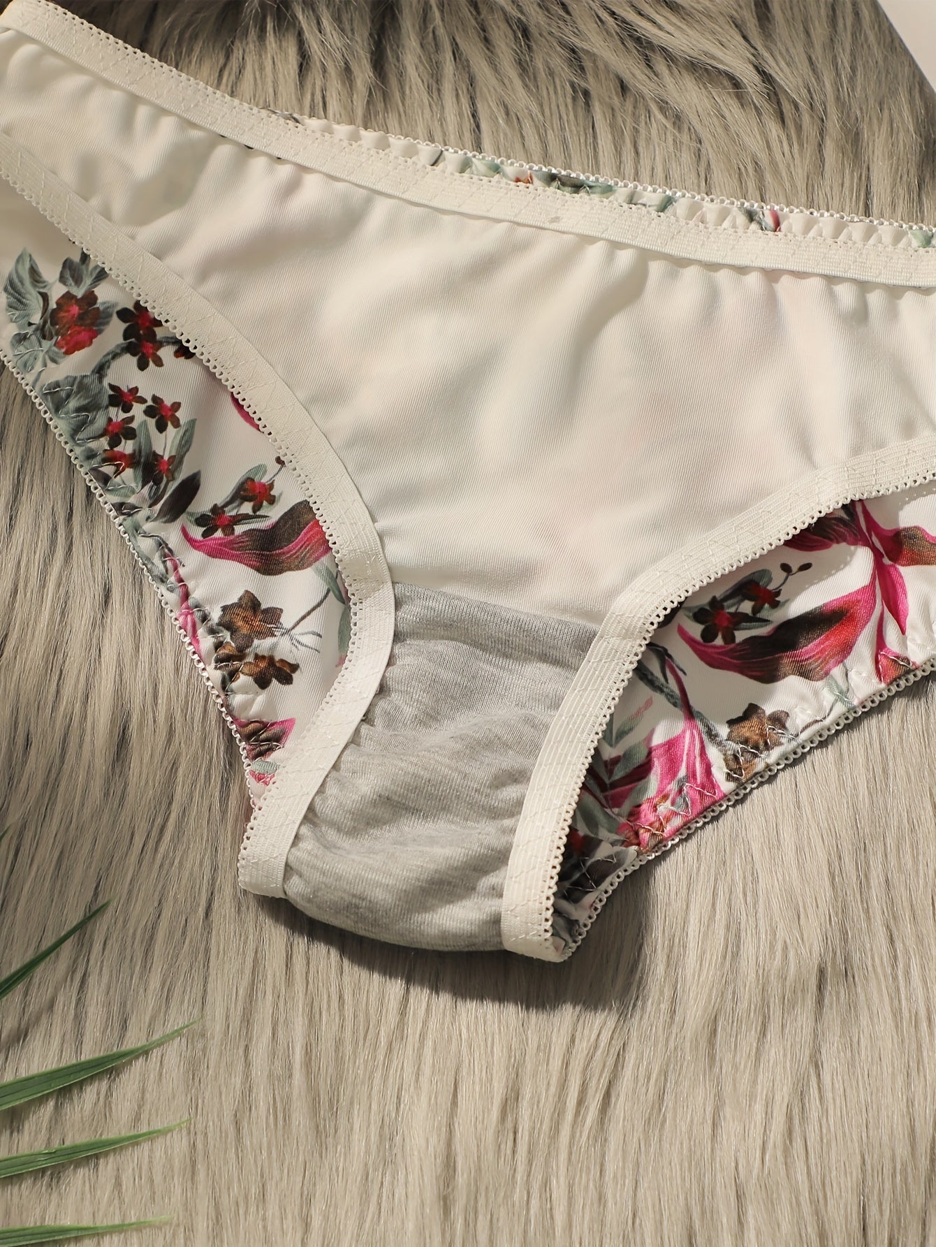 Women's Floral Print Lingerie Set with Push-Up Bra and Panties