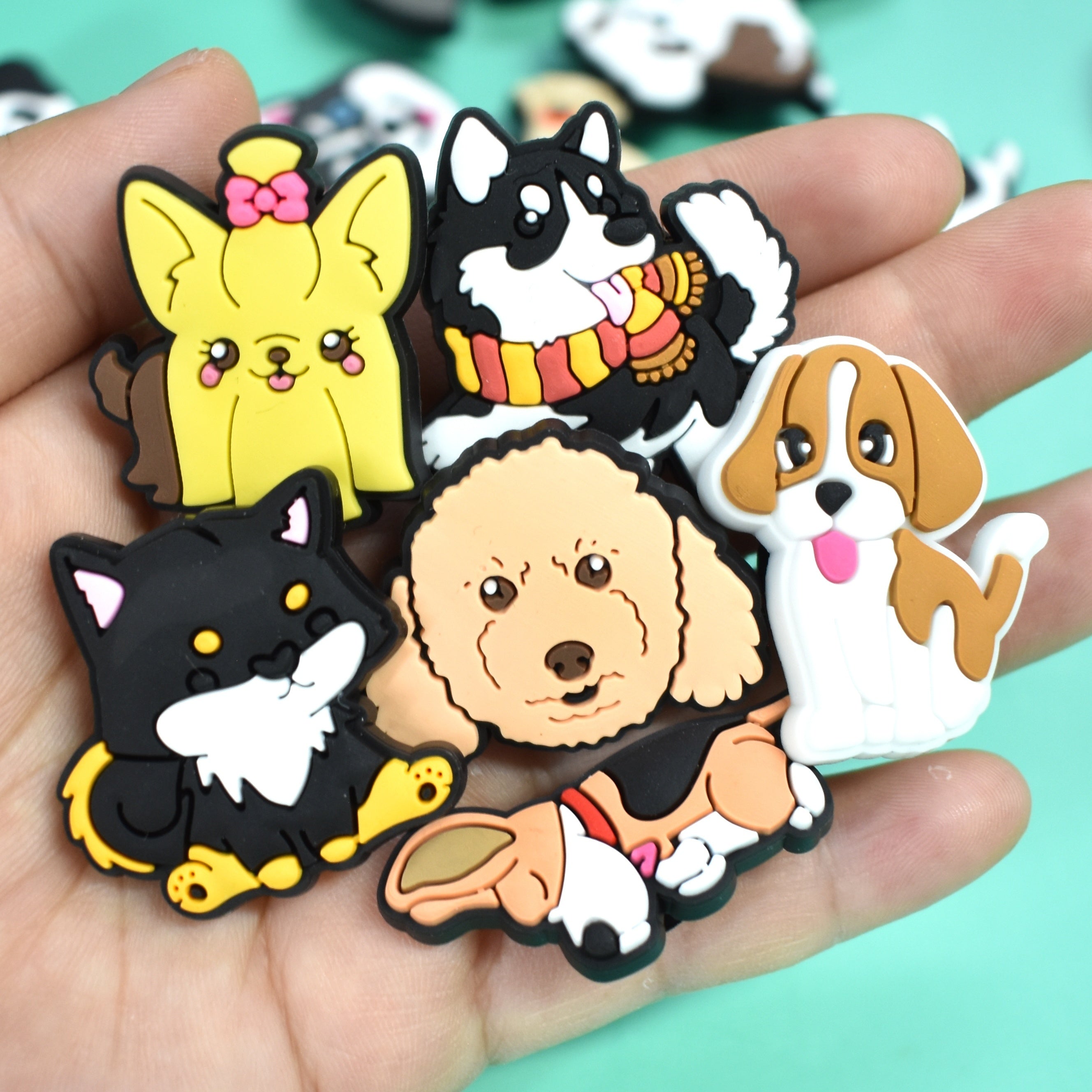 20pcs Dog Shoe Charms Plastic Accessories for Dogs Pugs Husky Breeds