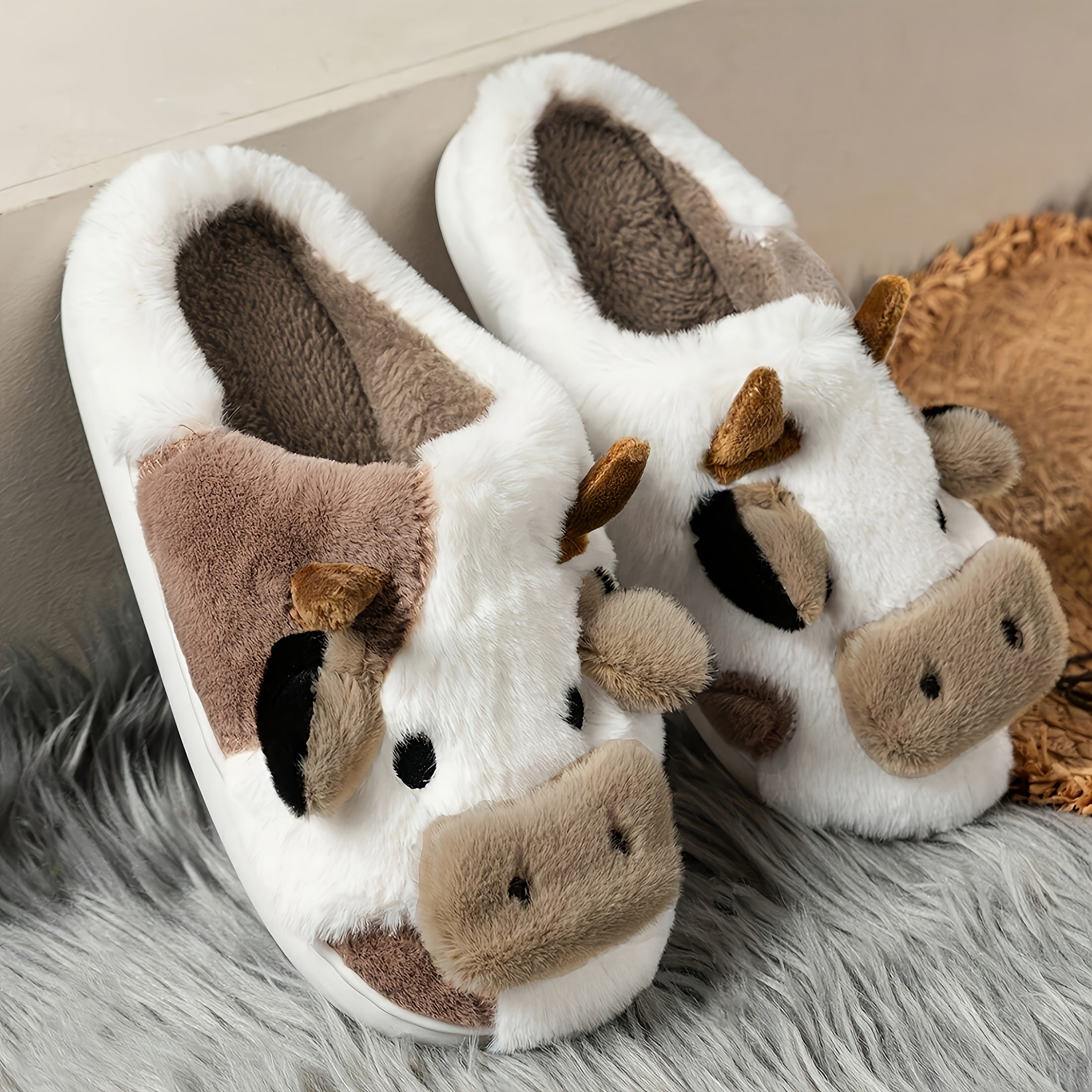 Women's Plush Cow Print Slippers Winter Comfortable Indoor Outdoor Shoes