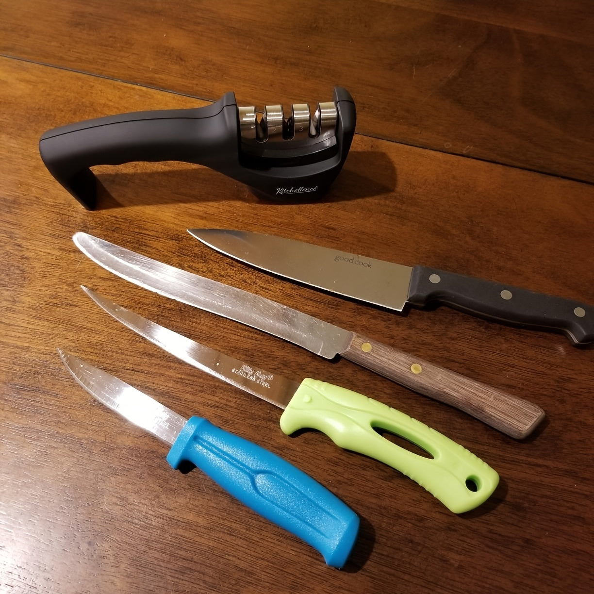 Qo‘lqoplar bilan oshxona pichog‘i silliqlash mashinasi, barcha turlarini silliqlaydi, chidamli qora plastmassa