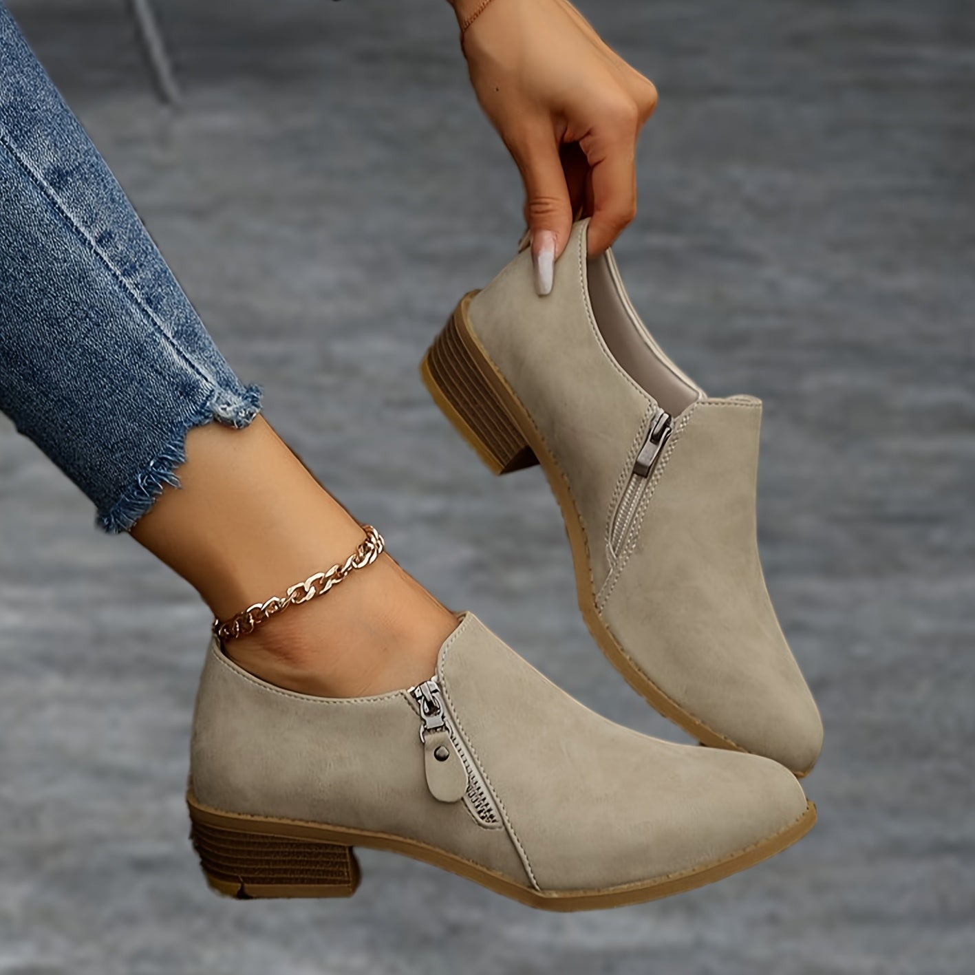 Women's Retro Western Slip-On Ankle Boots Faux Cover Rubber Sole All-Season