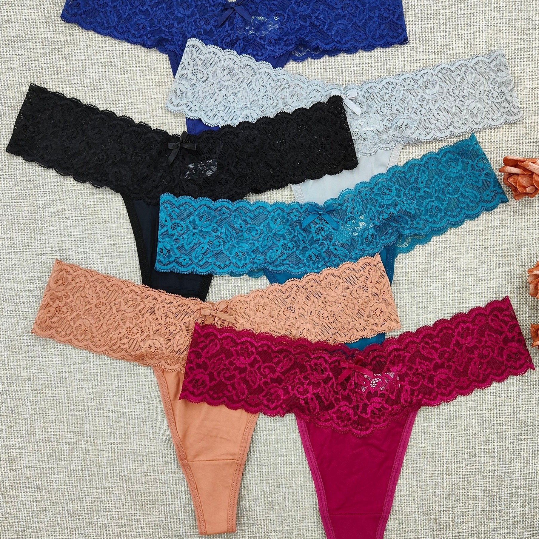 6 ta ayollar uchun dantelli thonglar, yumshoq va qulay, cho'ziluvchan ichki kiyimlar.