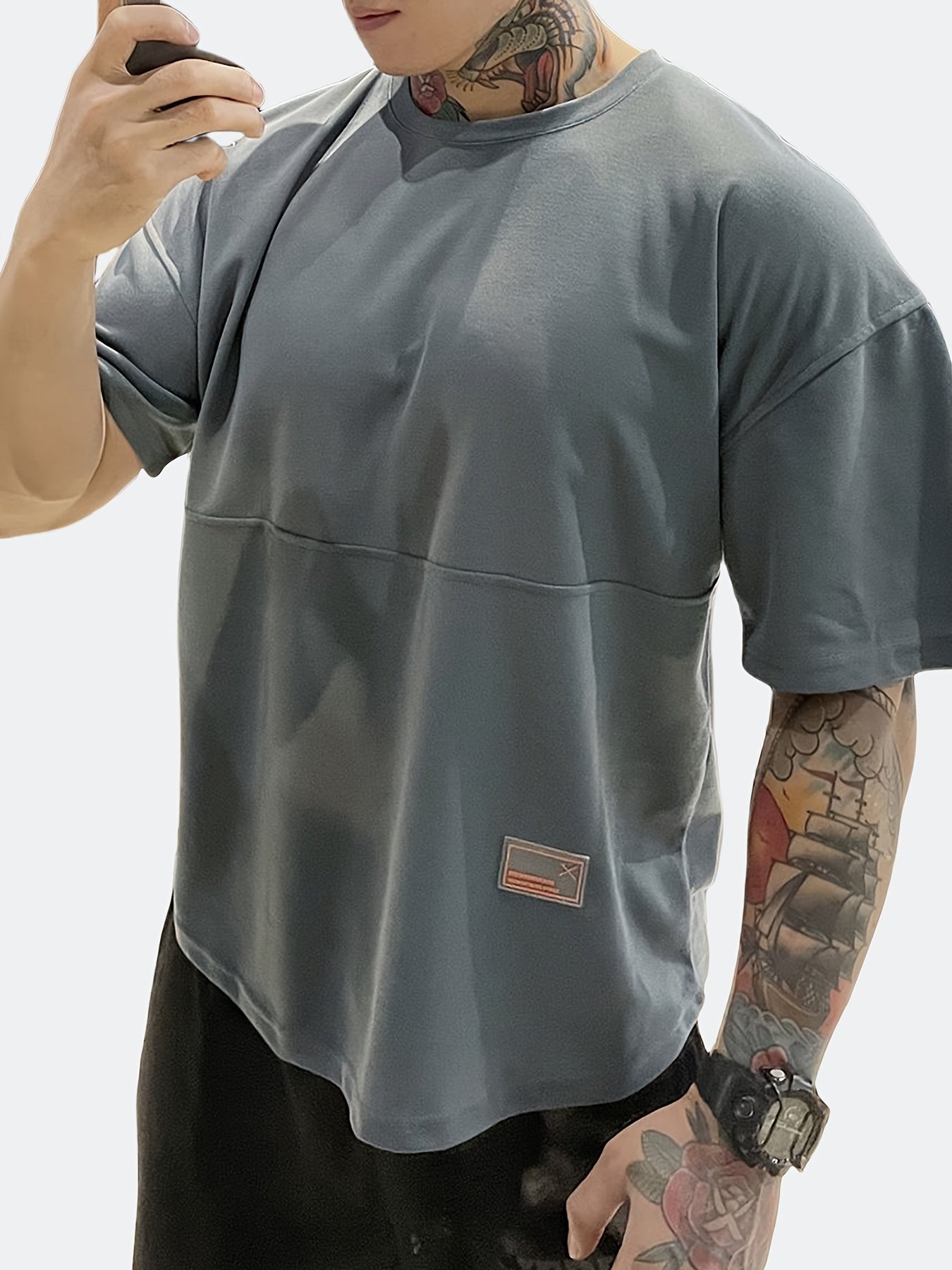Camiseta deportiva casual de poliéster para hombre con cuello redondo y manga corta para actividades al aire libre
