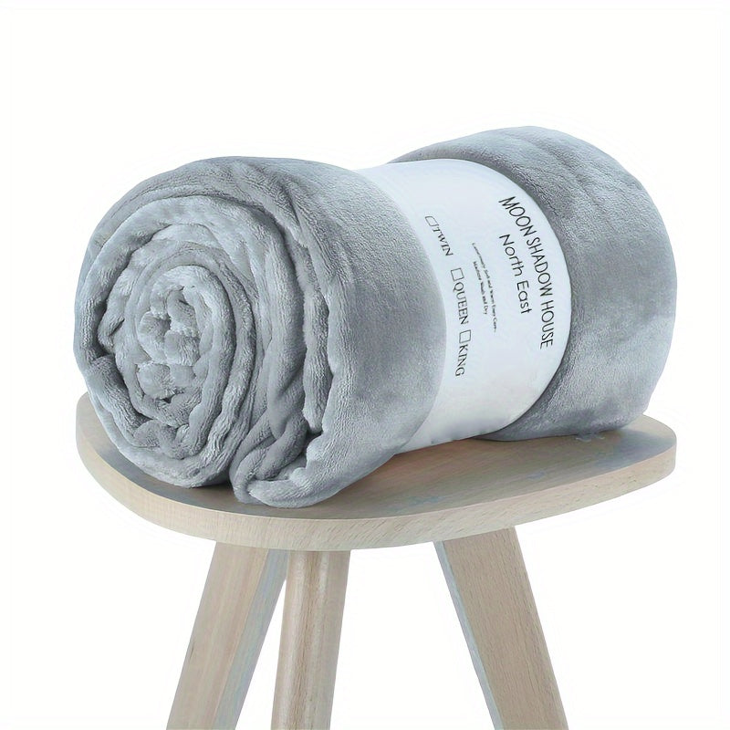 Fleece Blanket for Couch Solid Color 300GSM Soft Fuzzy Cozy All Seasons