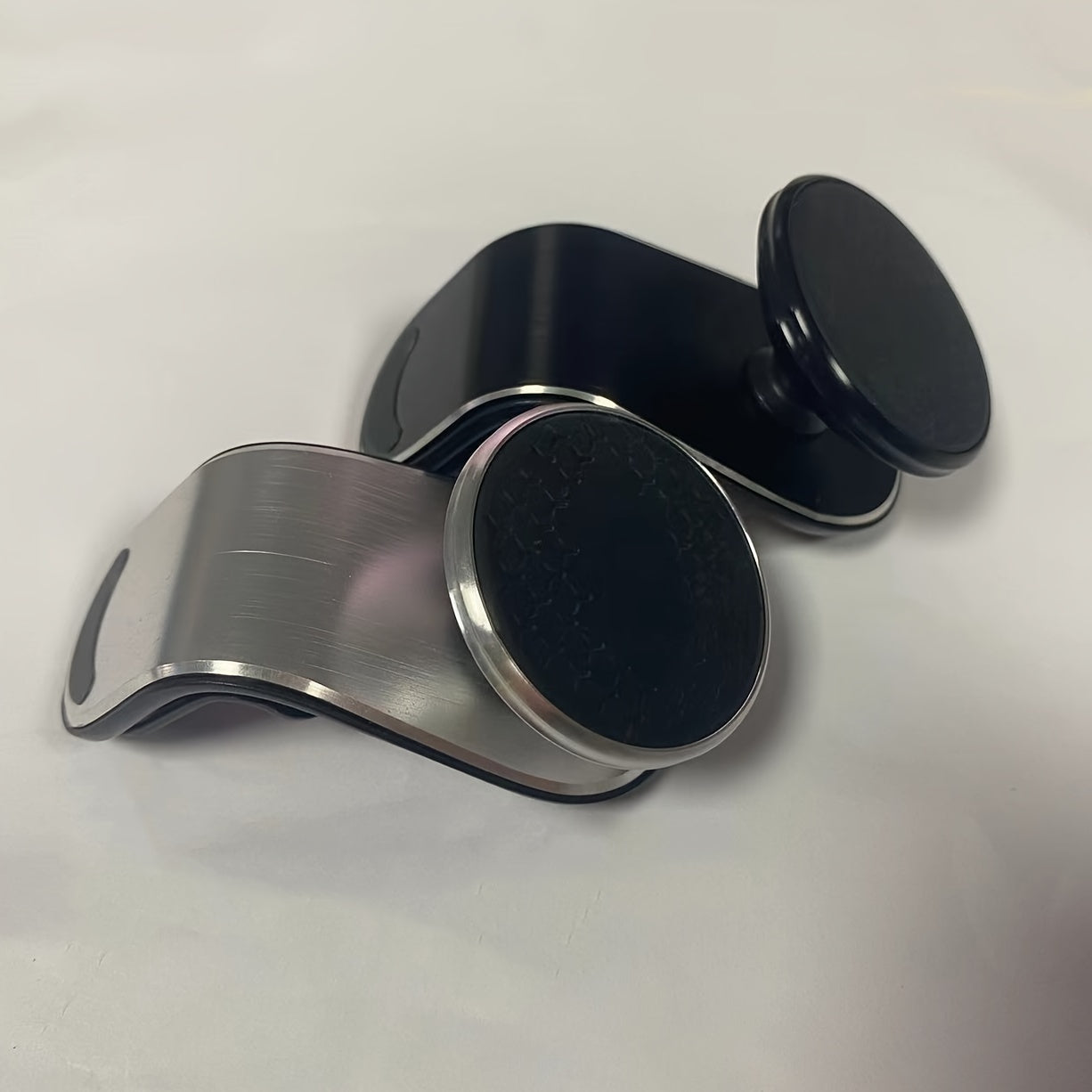 Universal avtomobil telefon uchun tutqich magnitli vent montaji 360° burilish sozlanadigan
