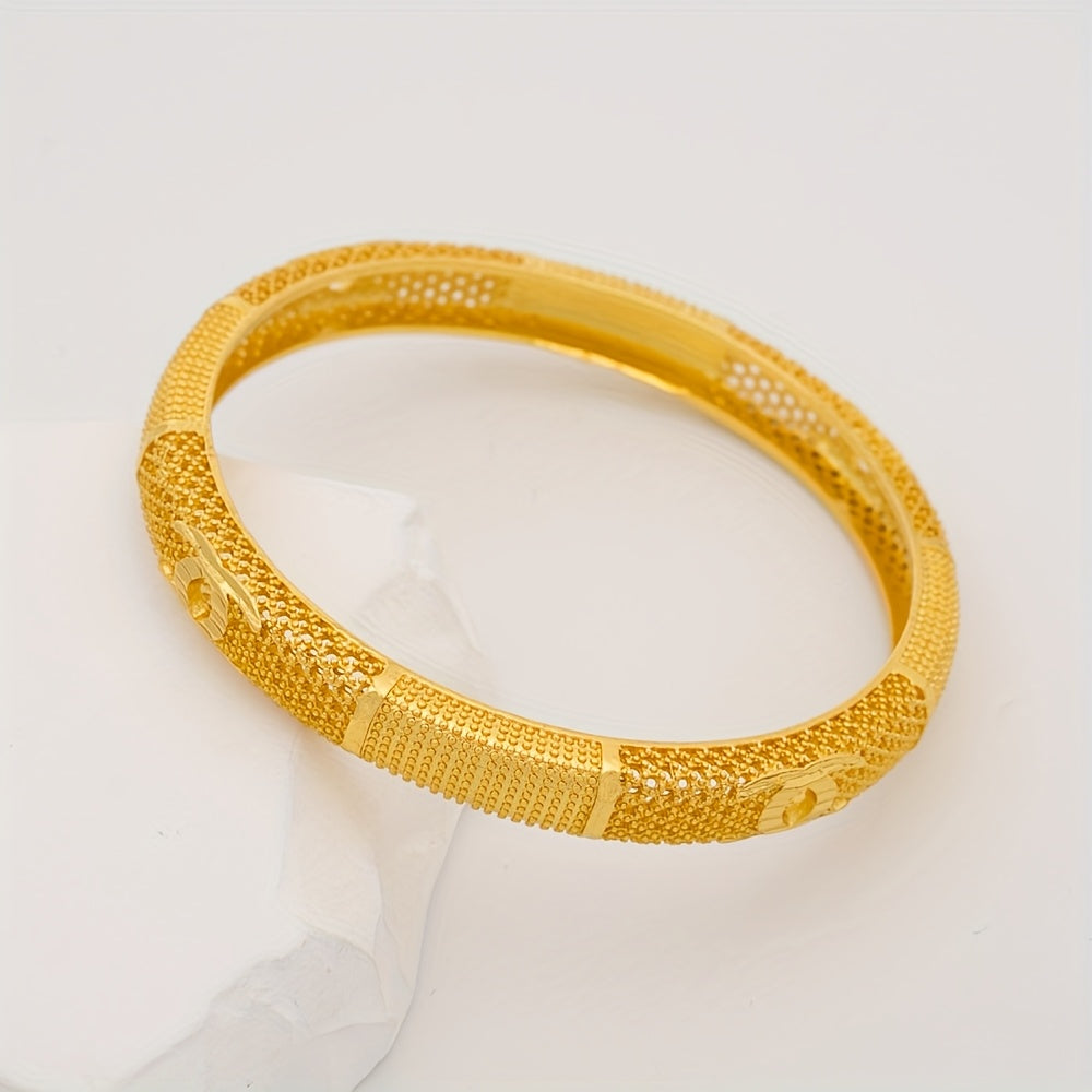 Set of Four Gold Tone Alloy Bangles for Women Wedding Jewelry