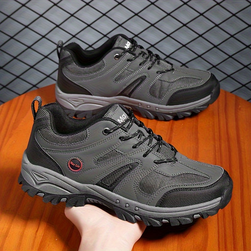 Tashqi faoliyatlar uchun mustahkam, sirpanmaydigan piyoda botinkalari.